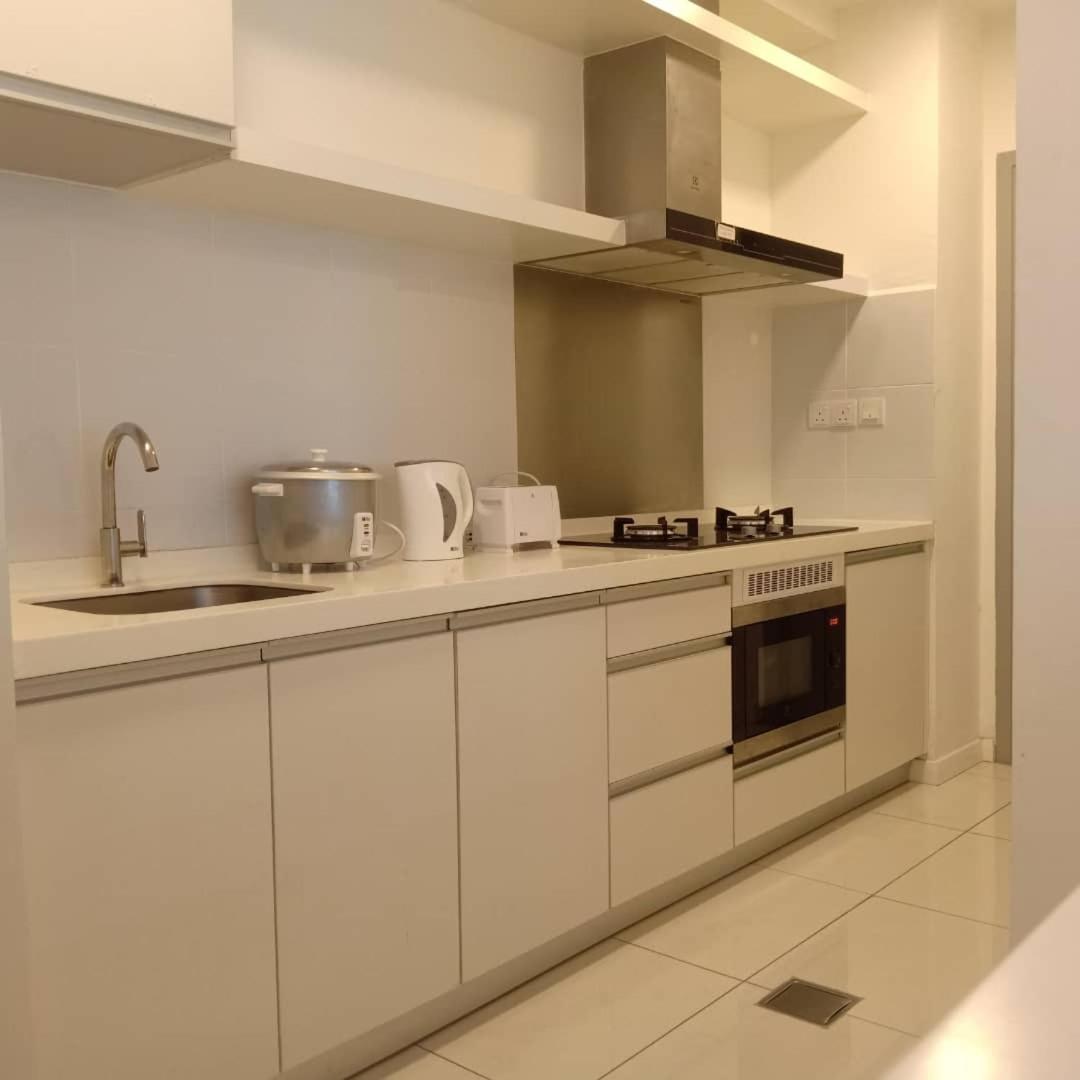 Sutera avenue corner lot homestay photo 2