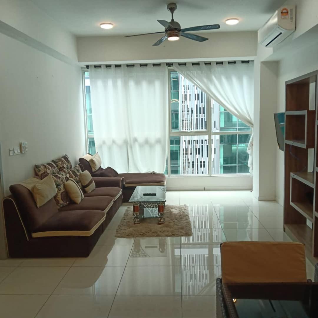 Sutera avenue corner lot homestay photo 7