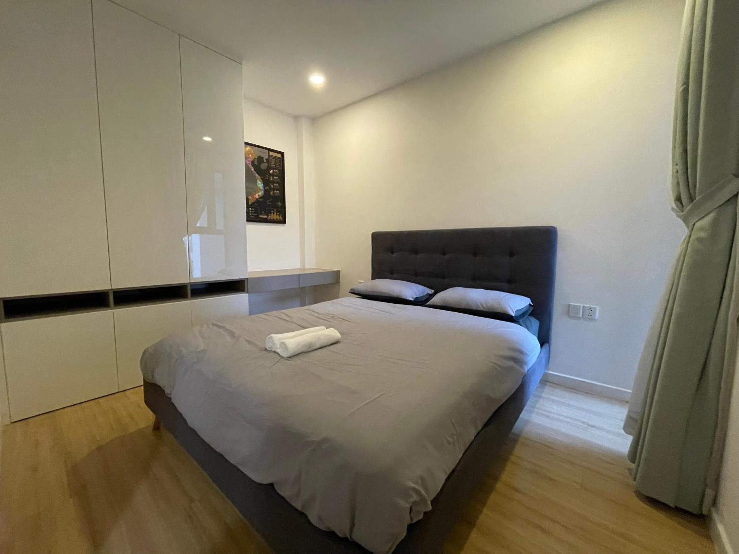 luxurious 2-bedroom apartment district 4
