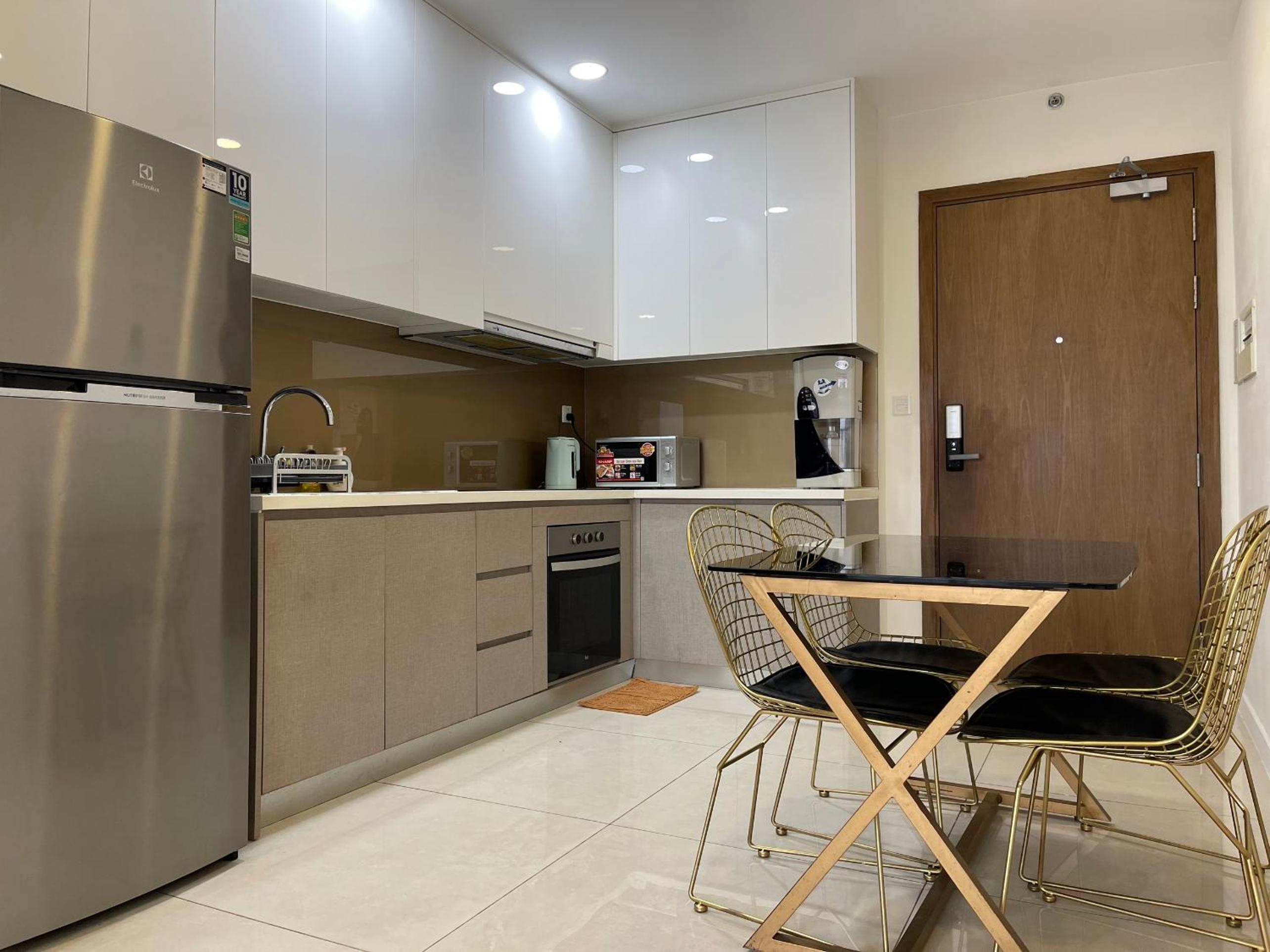 luxurious 2-bedroom apartment district 4