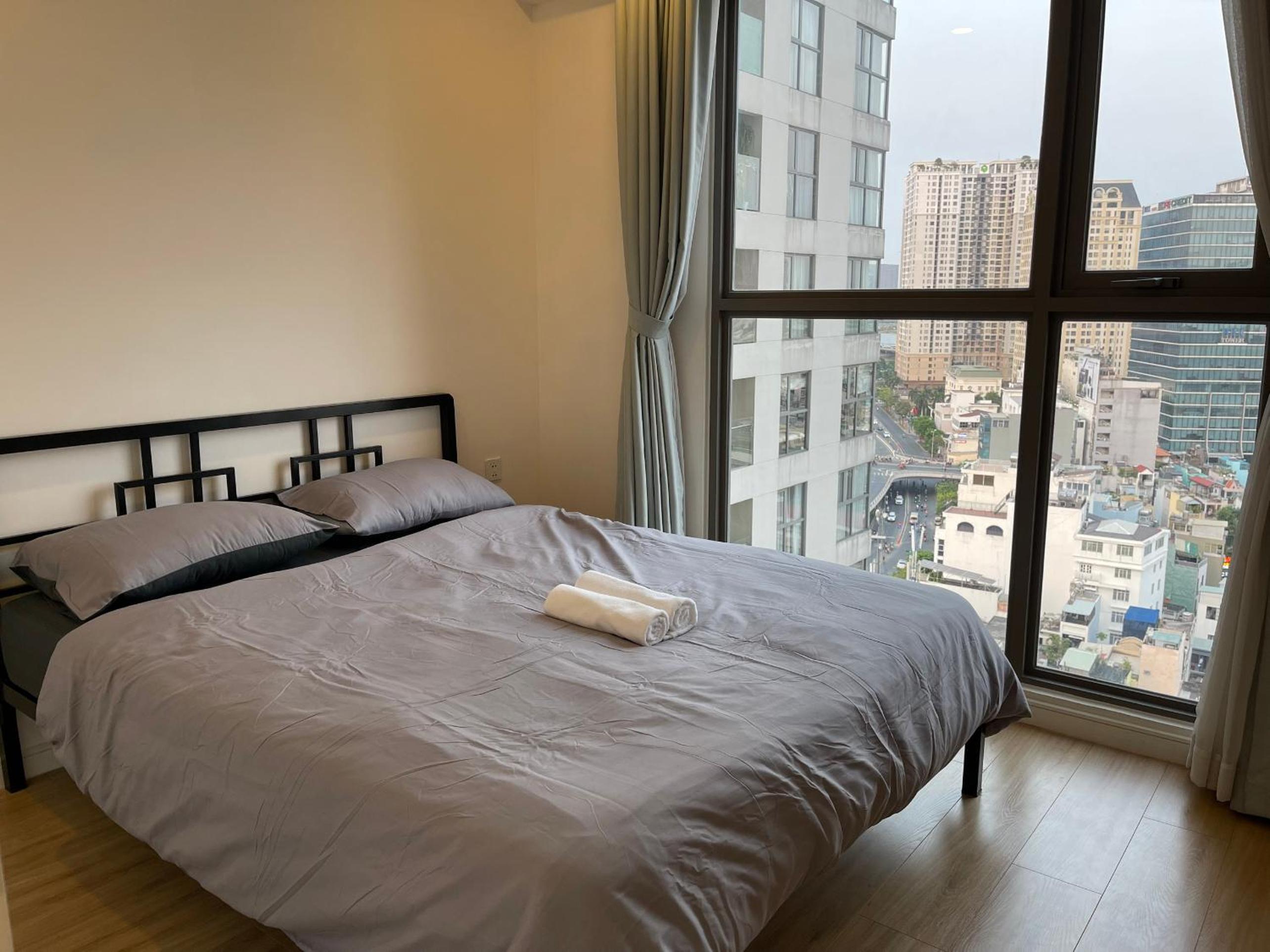 luxurious 2-bedroom apartment district 4