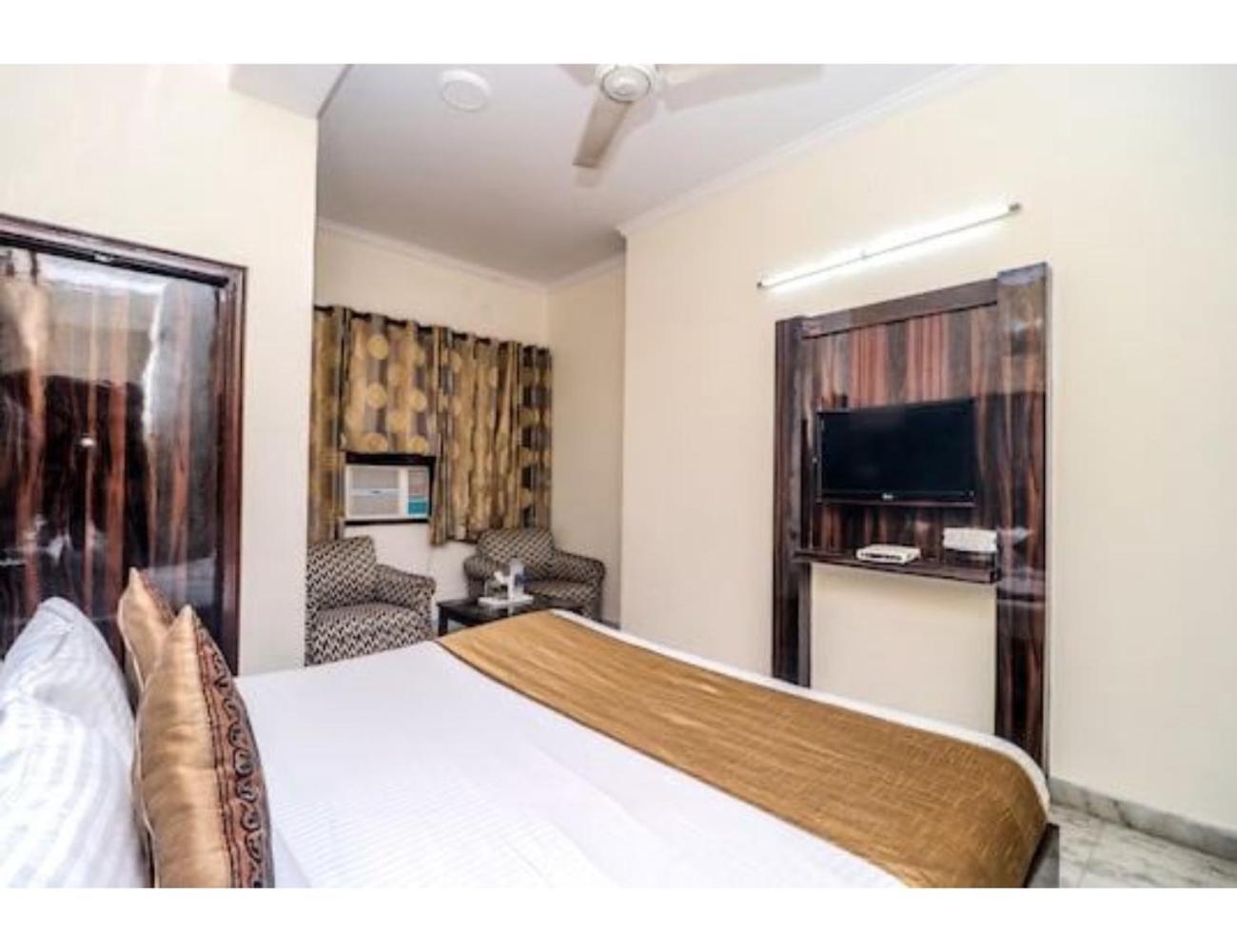 Hotel Shelton, Chandigarh