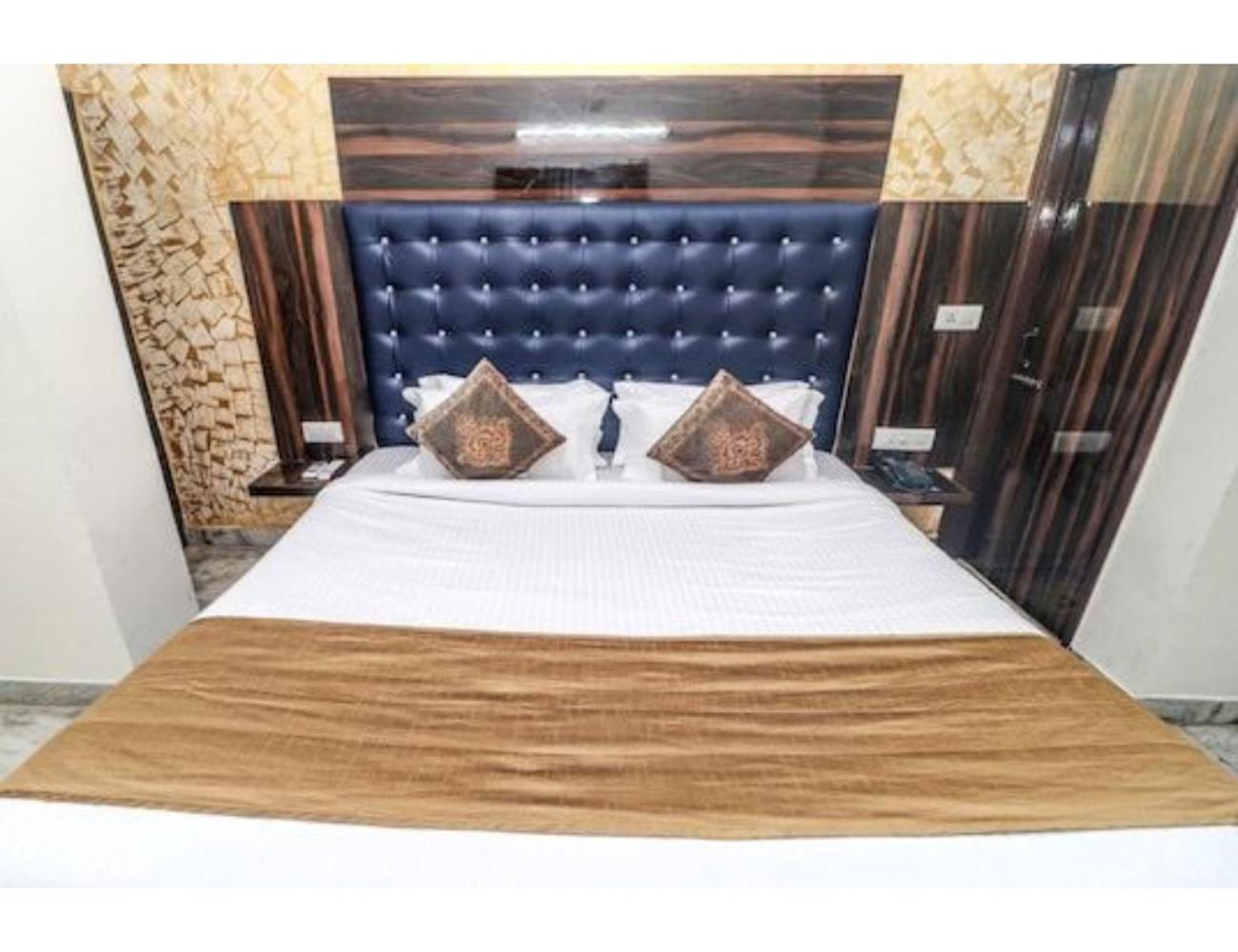 Hotel Shelton, Chandigarh