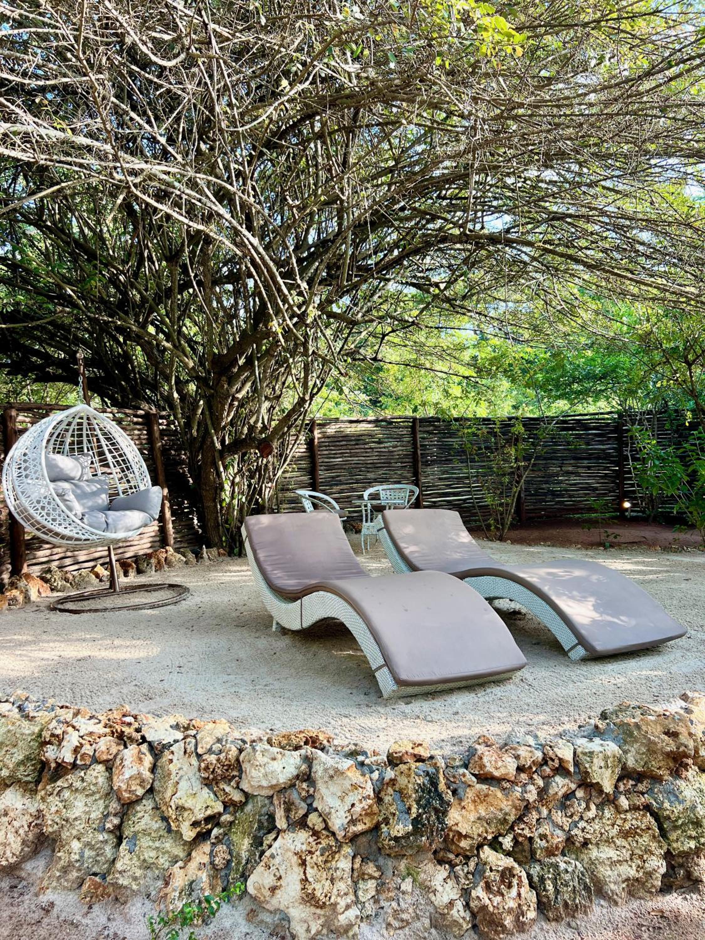 Rock and Sea Resort