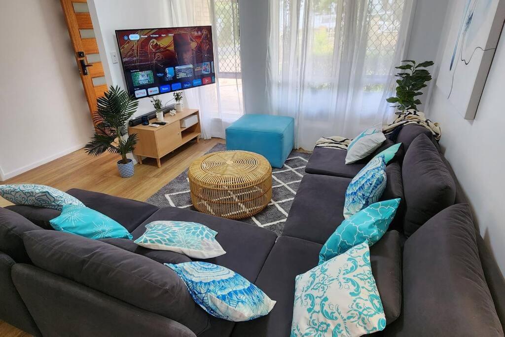 Peaceful Getaway - Stylish, Newly Updated House
