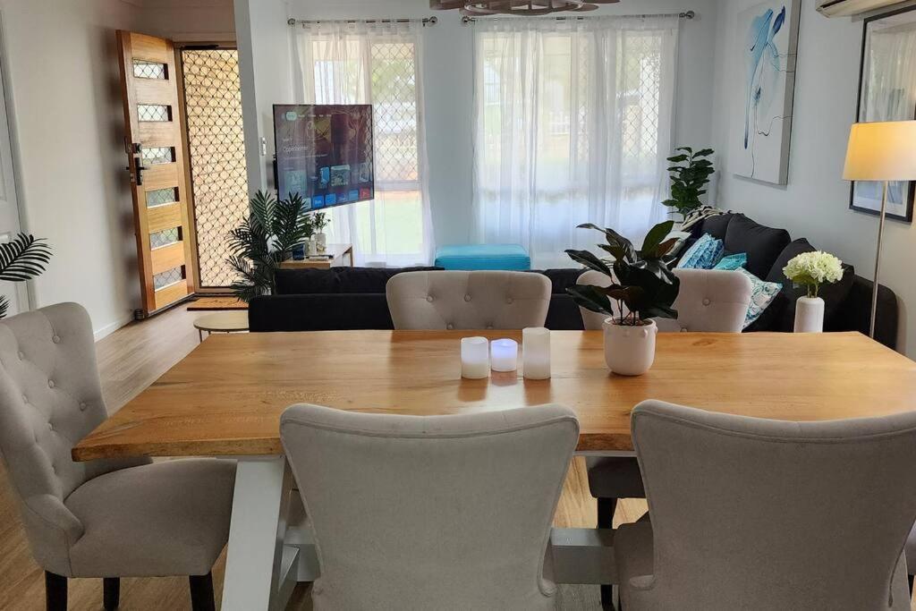 Peaceful Getaway - Stylish, Newly Updated House