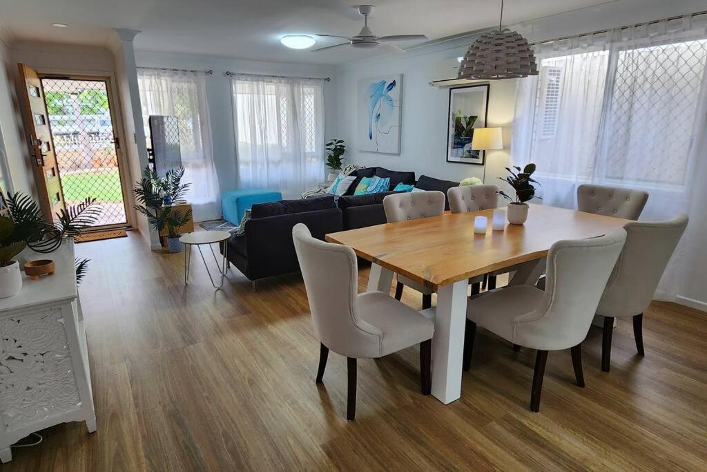 Peaceful Getaway - Stylish, Newly Updated House