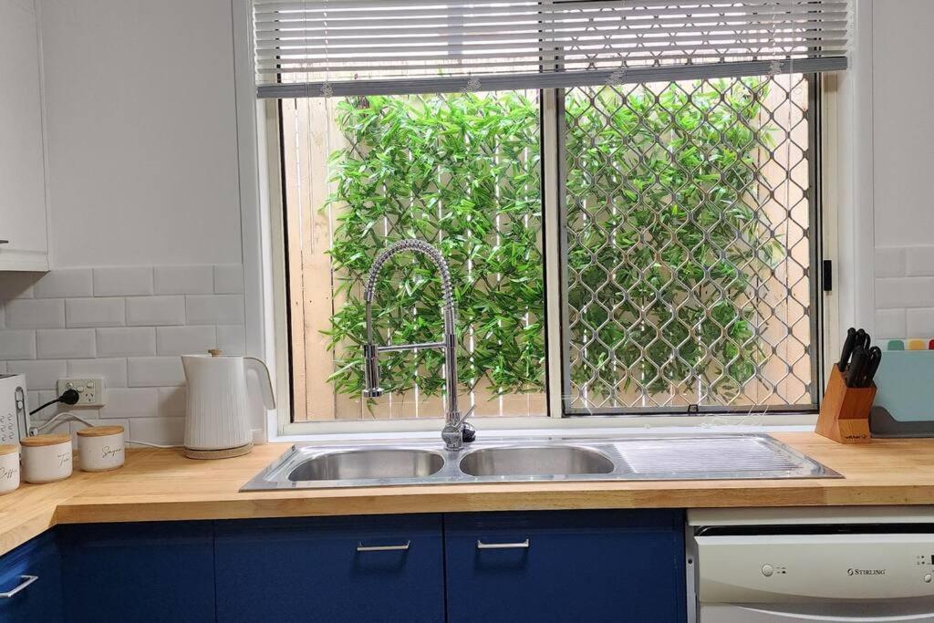 Peaceful Getaway - Stylish, Newly Updated House