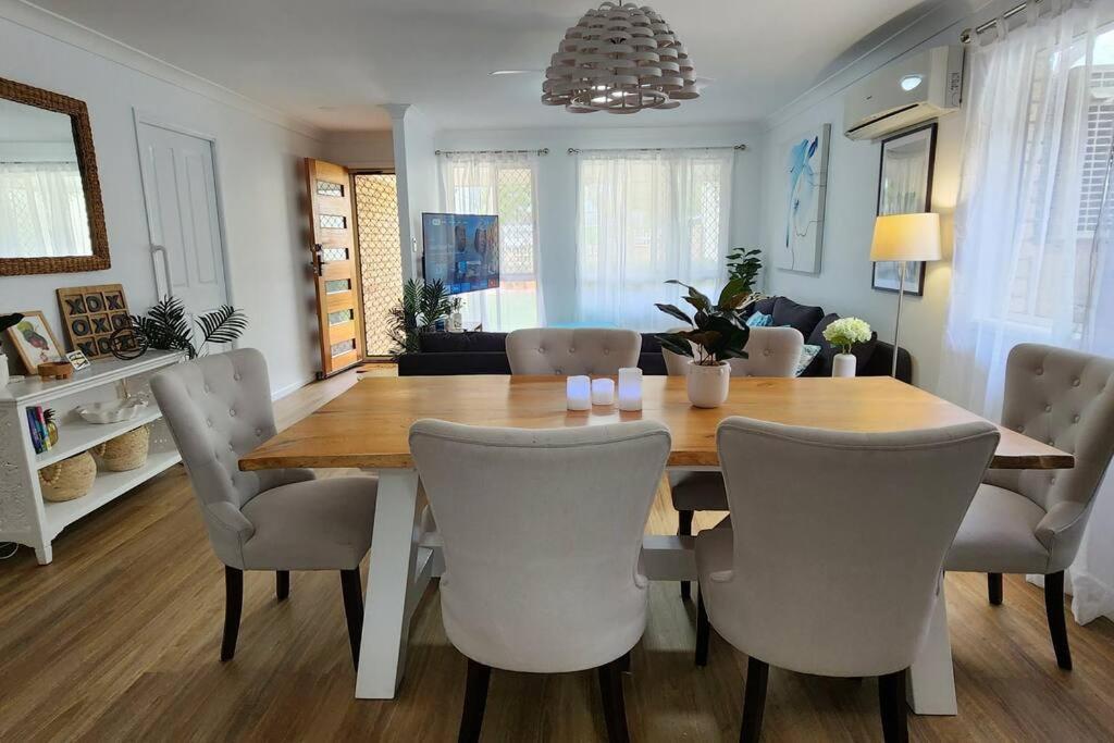 Peaceful Getaway - Stylish, Newly Updated House