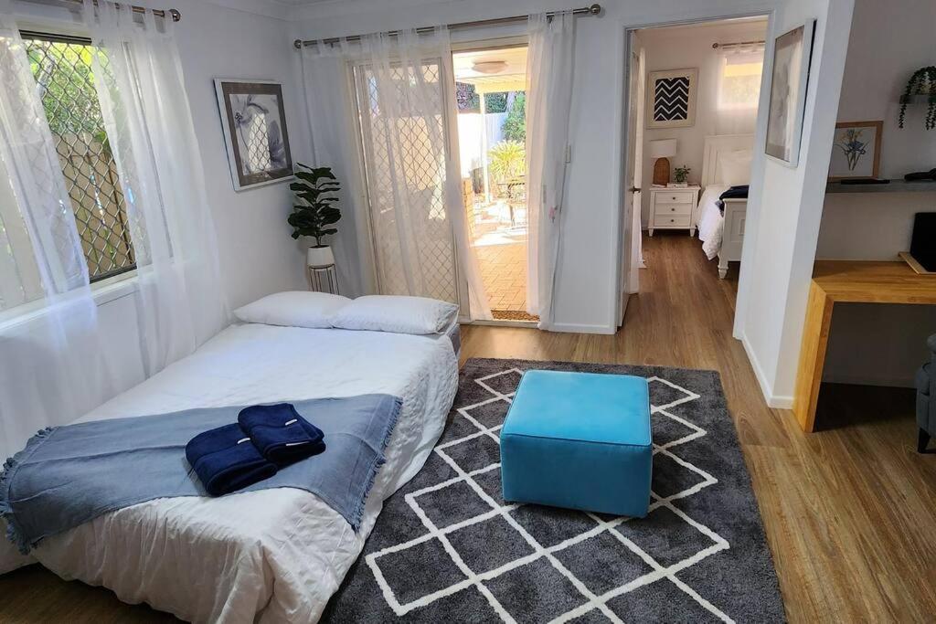 Peaceful Getaway - Stylish, Newly Updated House