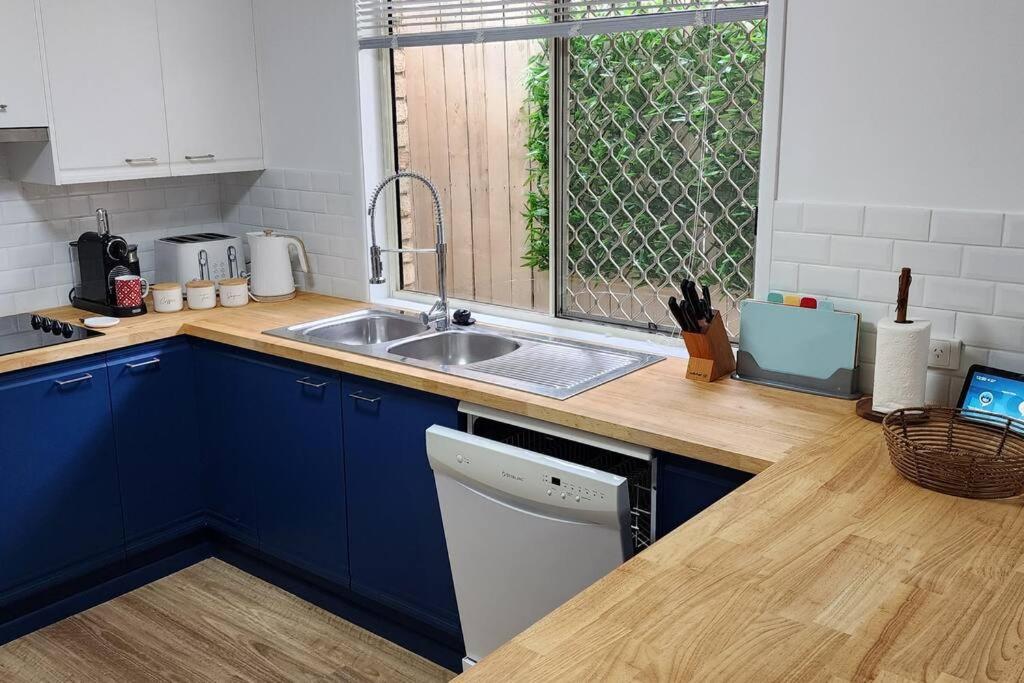 Peaceful Getaway - Stylish, Newly Updated House
