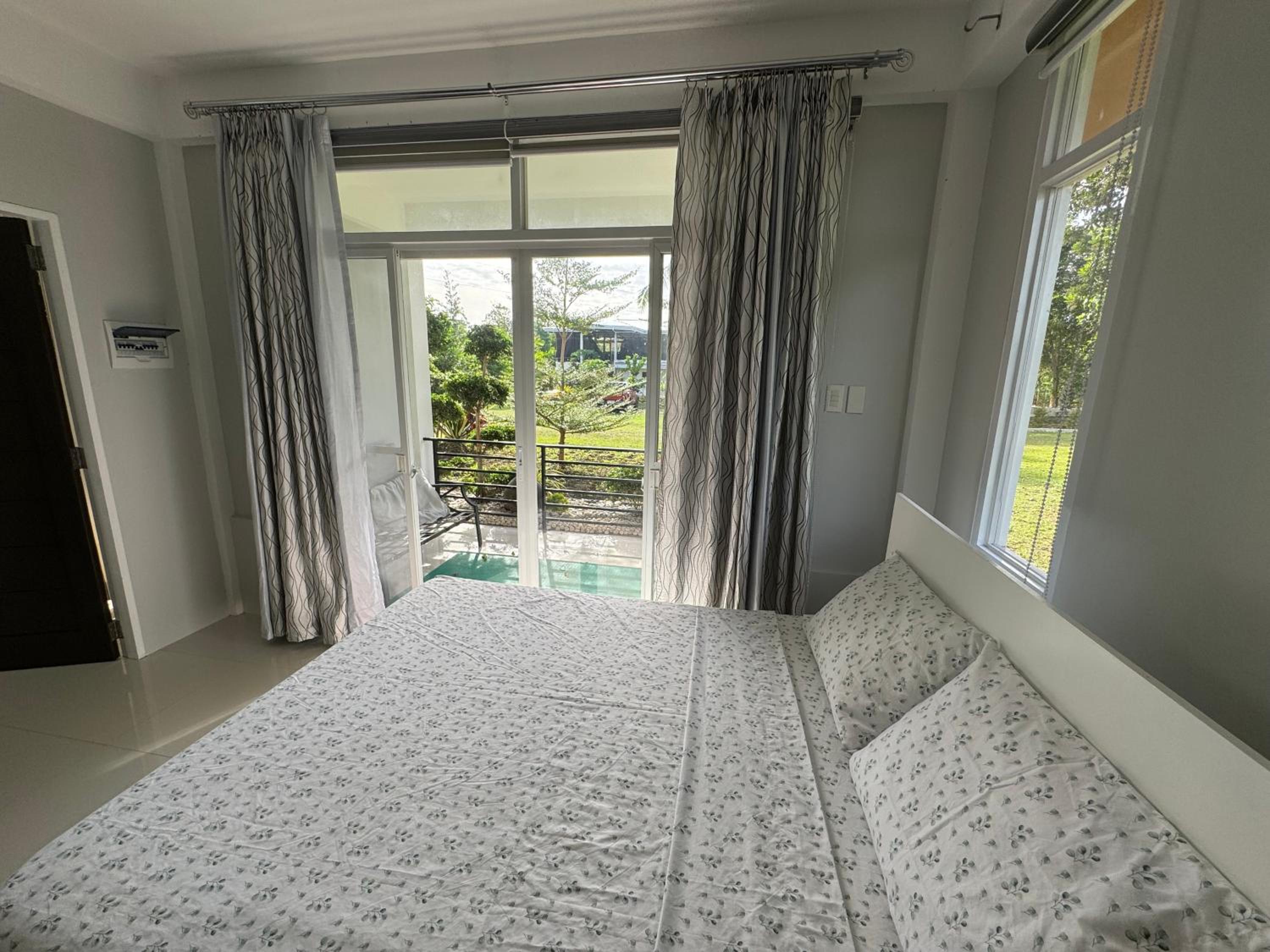 INATO SUITES Rm 2 2 queen beds