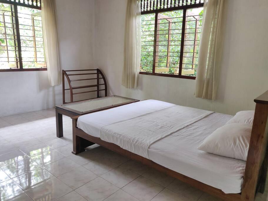'Kolamba Gedara' green apartment