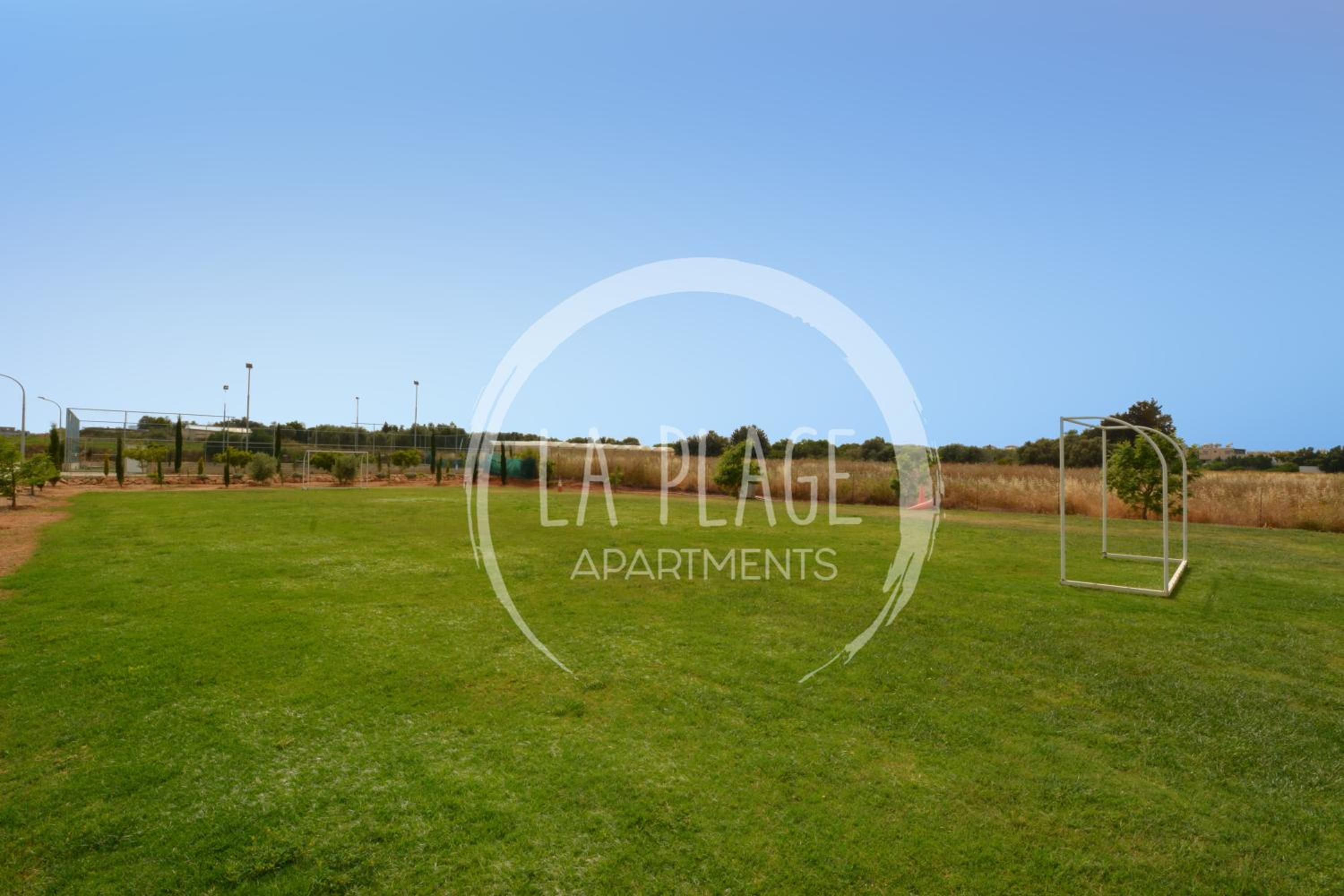 Lovely 2 Bedroom Family Apartment w/ Pool