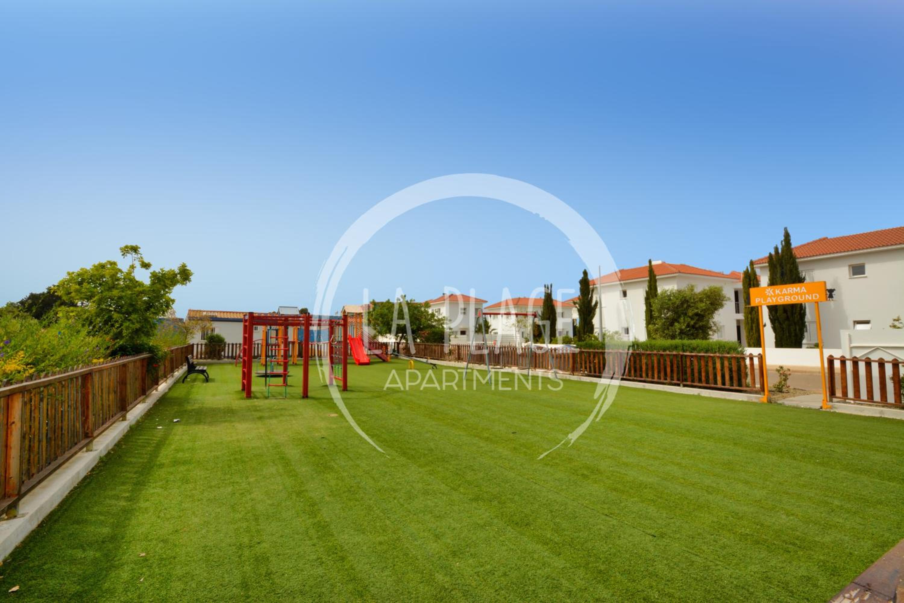 Lovely 2 Bedroom Family Apartment w/ Pool