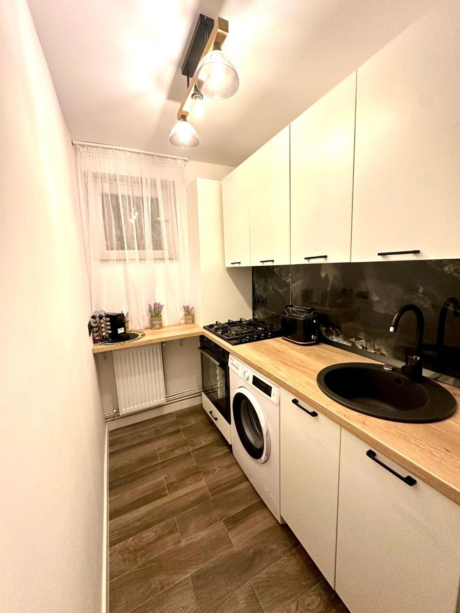 Evelyn Apartment