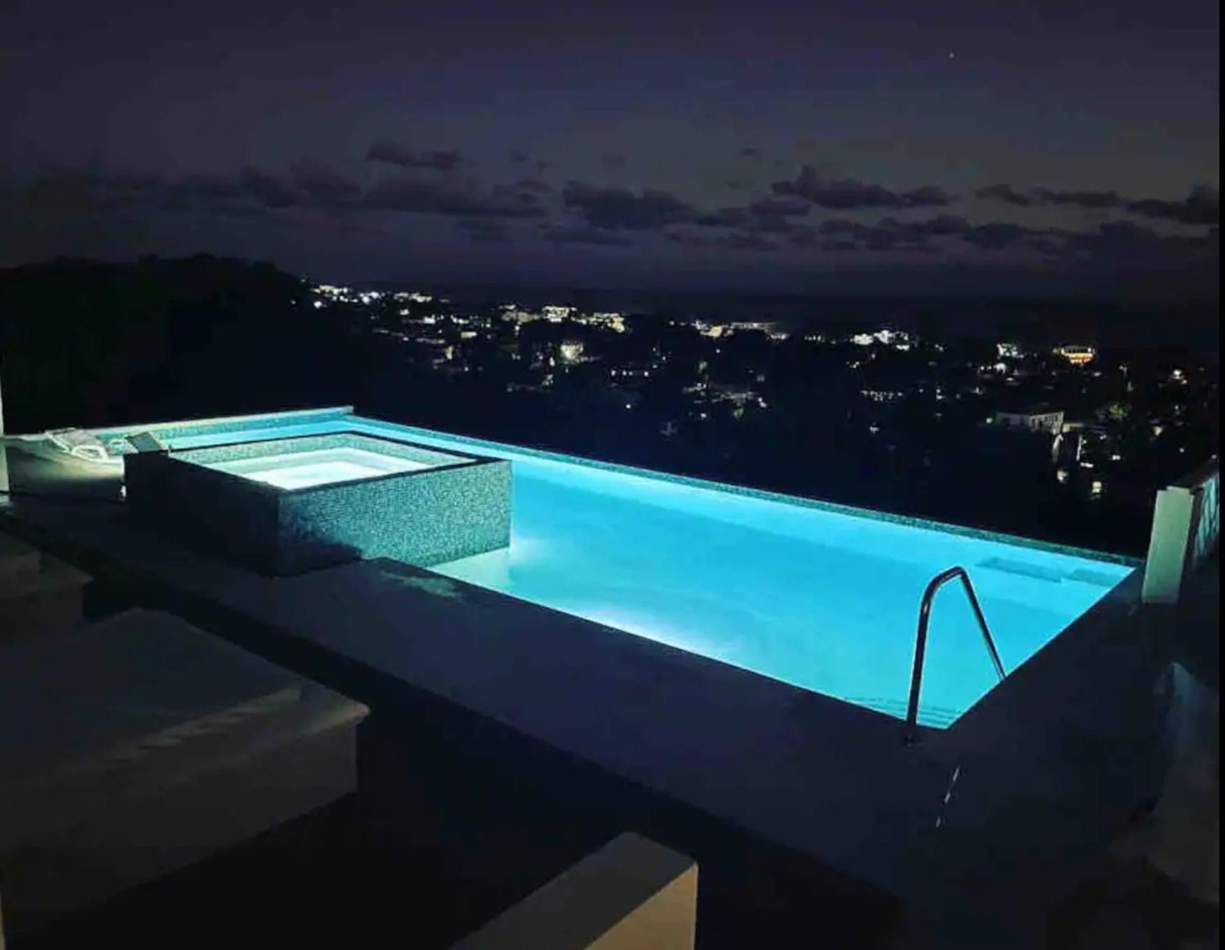 Luxury 4 Bed Villa in Barbados with amazing views