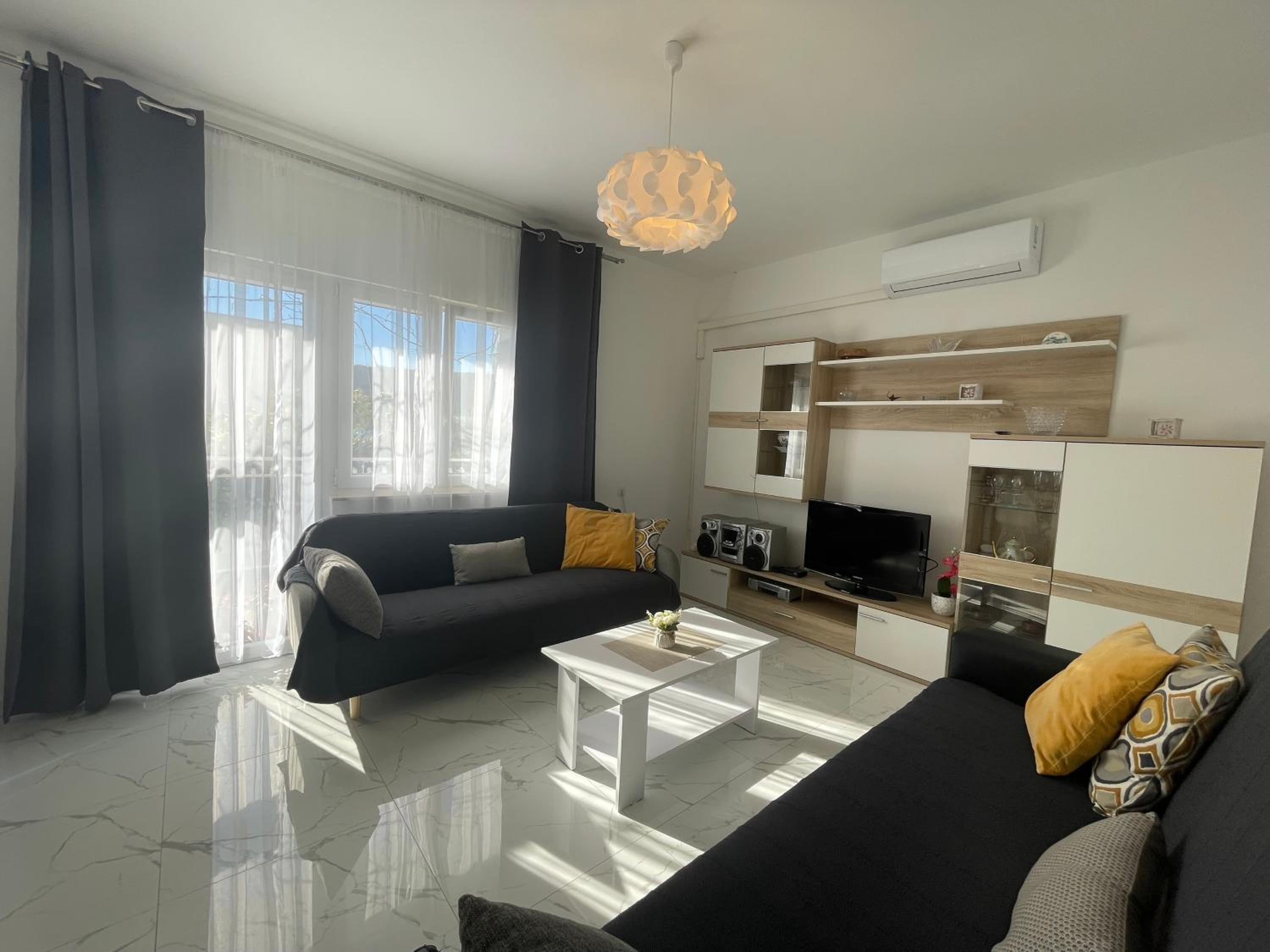 Apartments Nina view 4