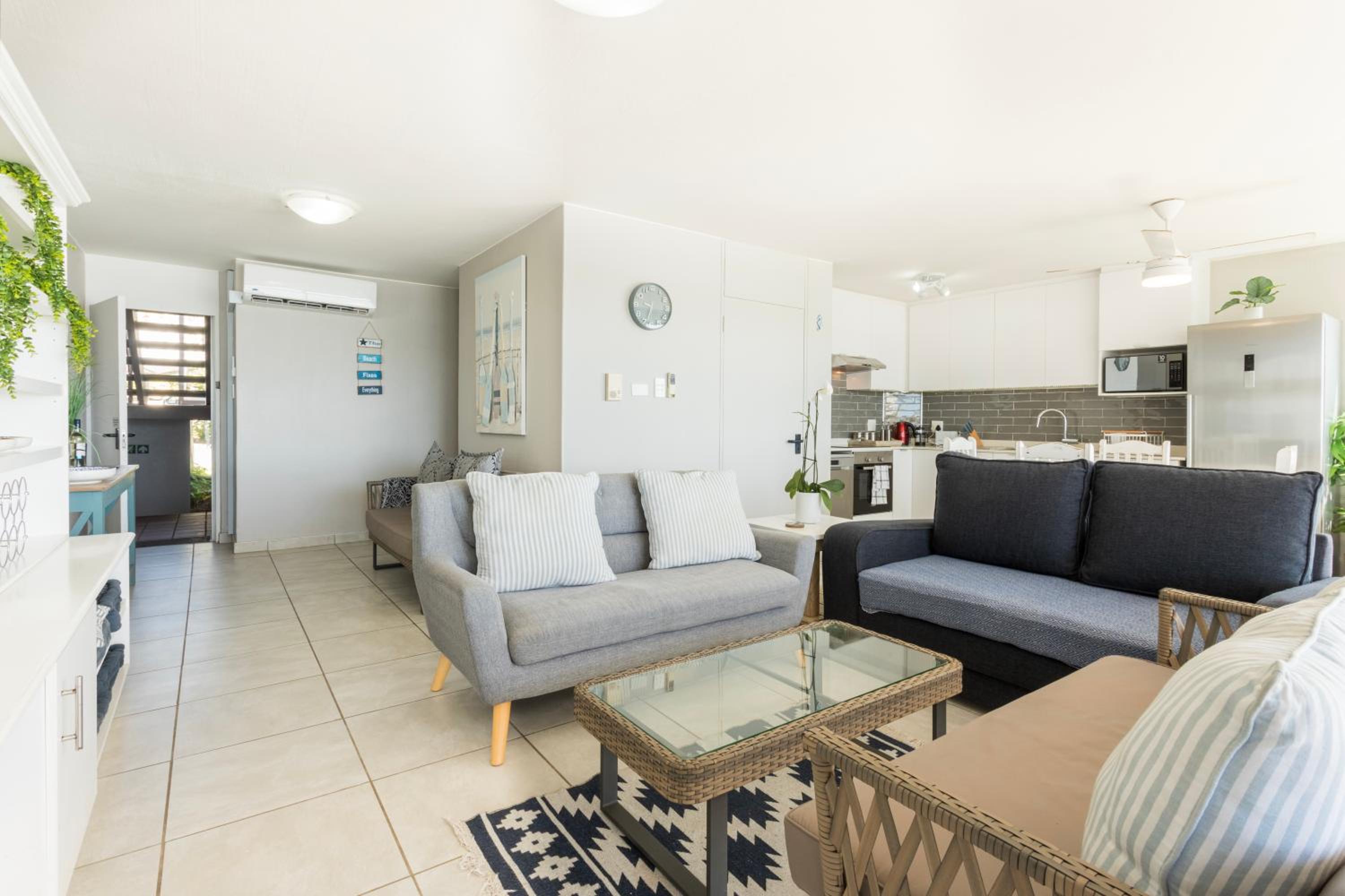 Ocean Pearl at Chakas Cove - Beachfront Apartment view 2