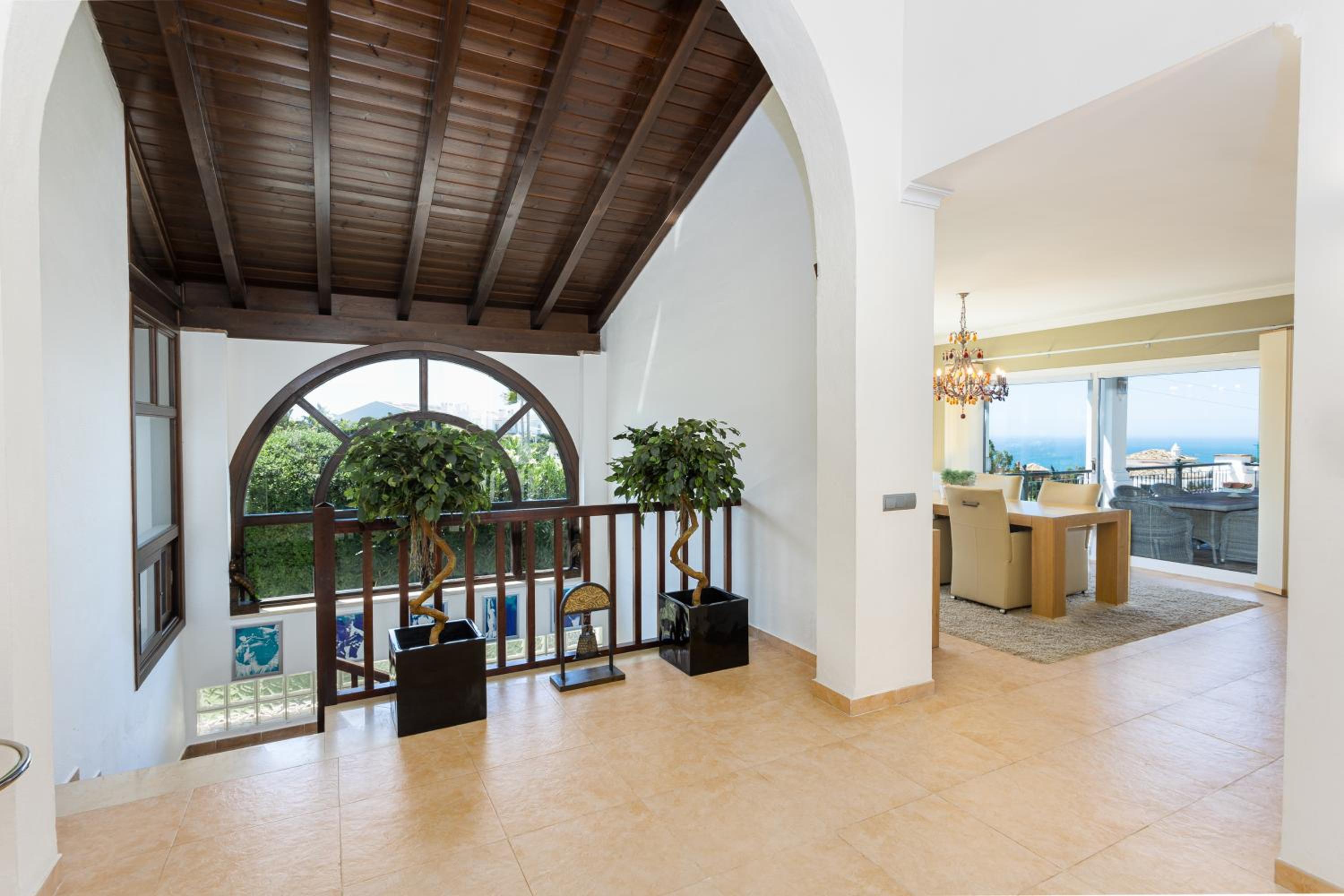 Villa La Vista - FAMILY FRIENDLY Private Pool, BBQ, Sauna view 3