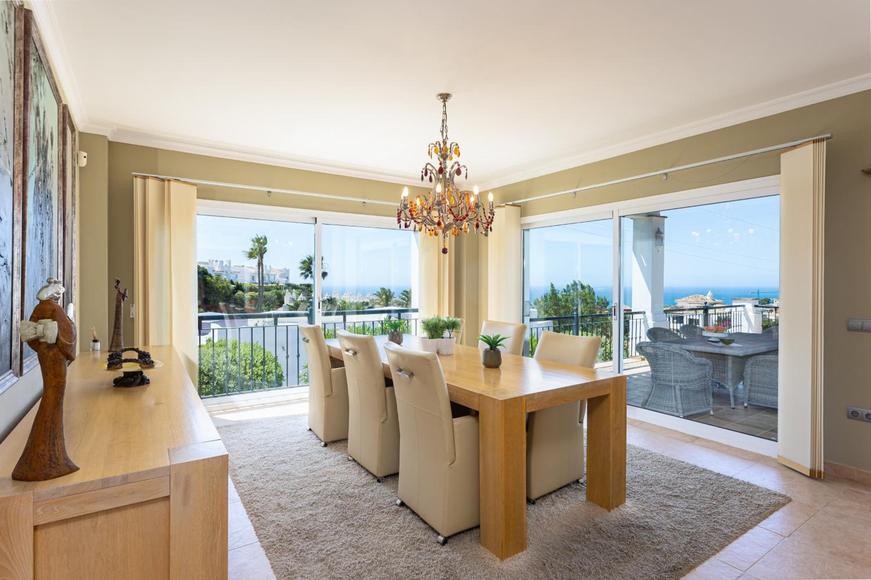 Villa La Vista - FAMILY FRIENDLY Private Pool, BBQ, Sauna view 4