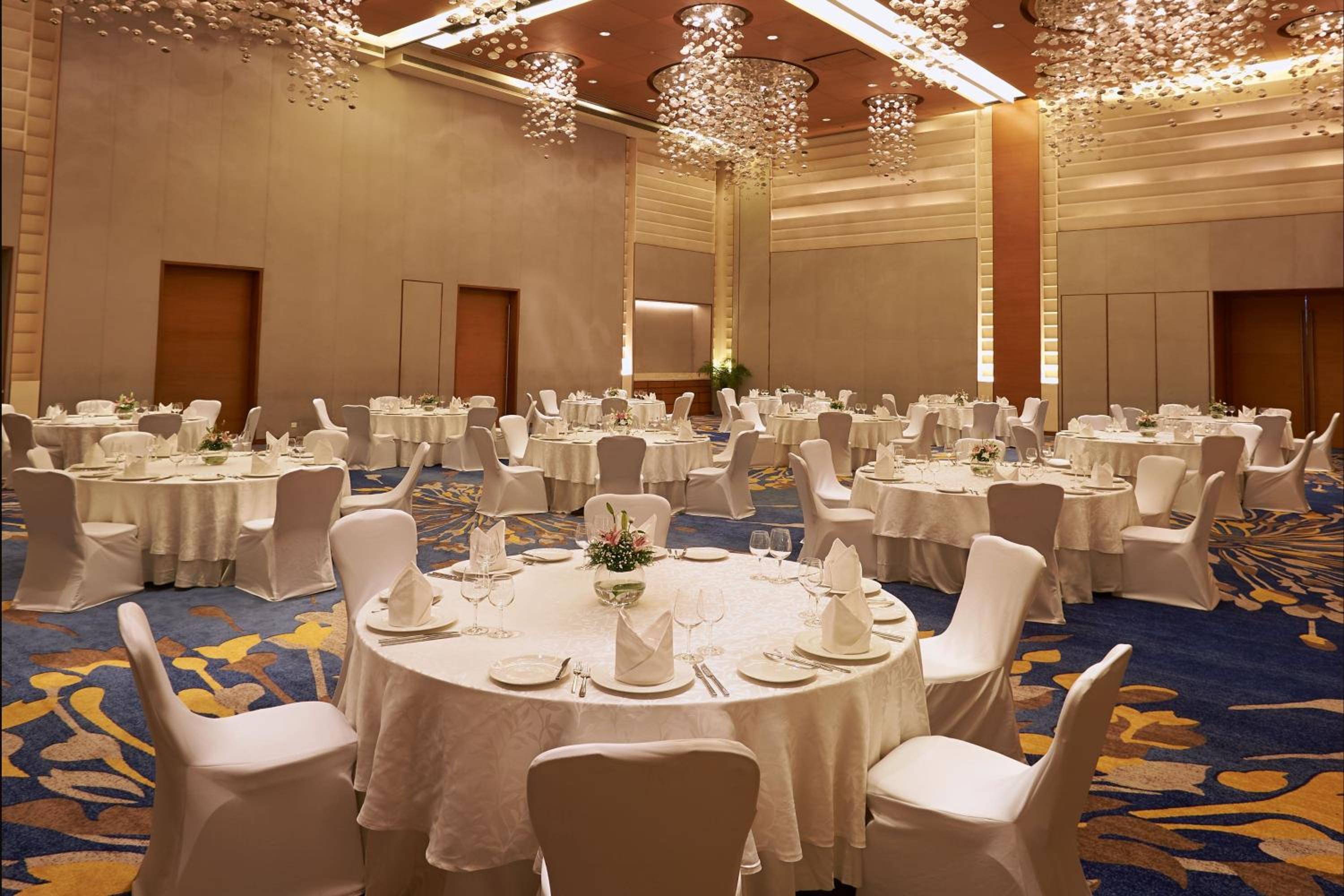 Mumbai Vacations - Courtyard by Marriott Mumbai International Airport - Property Image 25