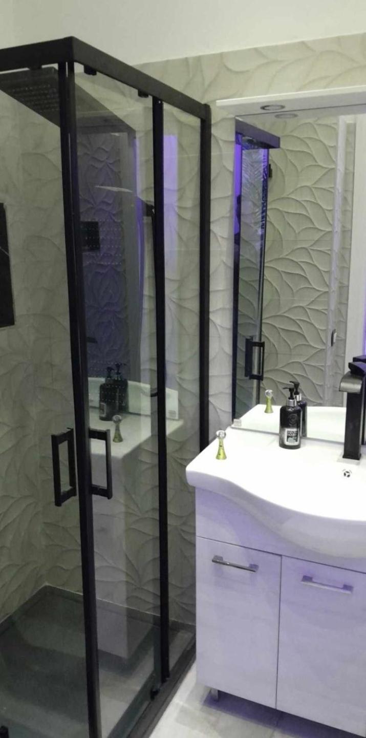 Perla nera suite en Palermo — bathroom