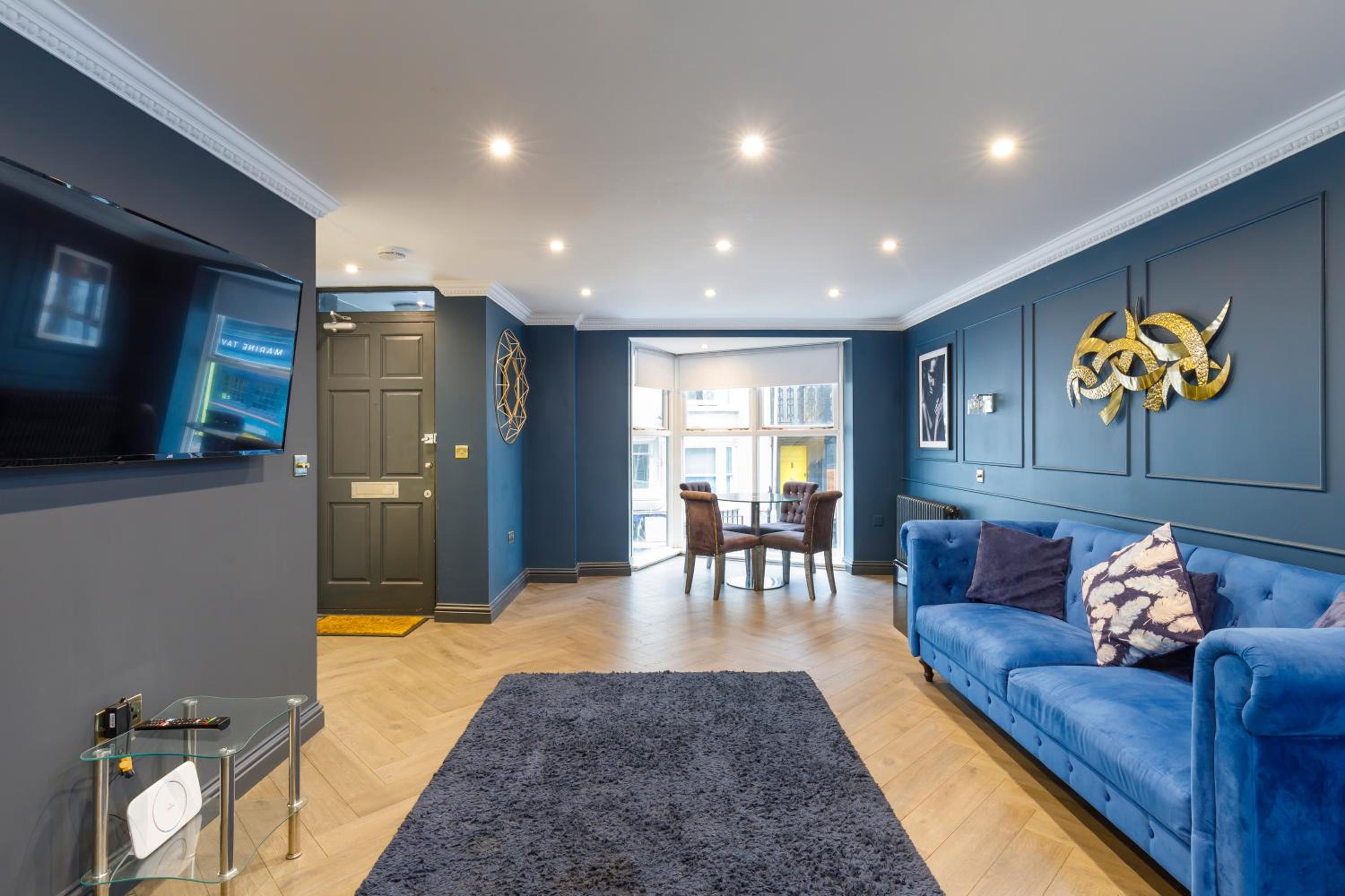 Stylish townhouse by the sea view 4