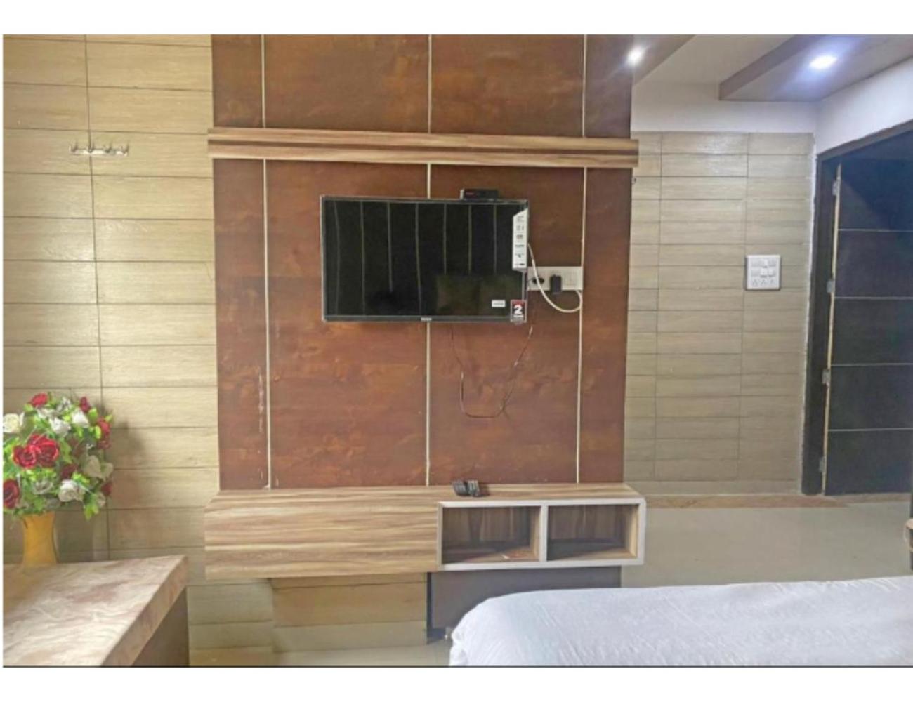 Hotel Adarsh Palace,Saharanpur view 5