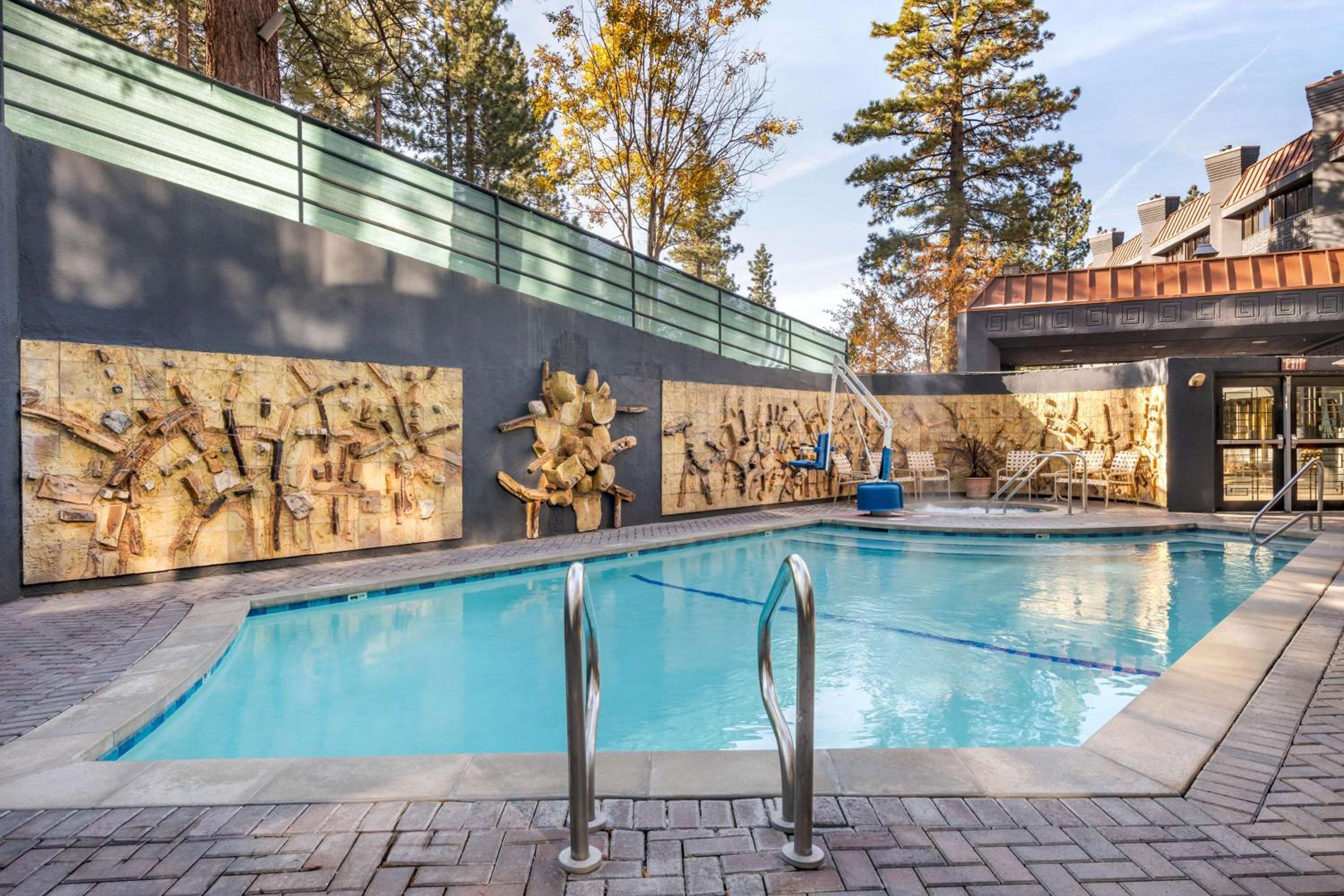 Lake Tahoe Vacations - Hilton Vacation Club Tahoe Seasons Lake Tahoe - Property Image 13