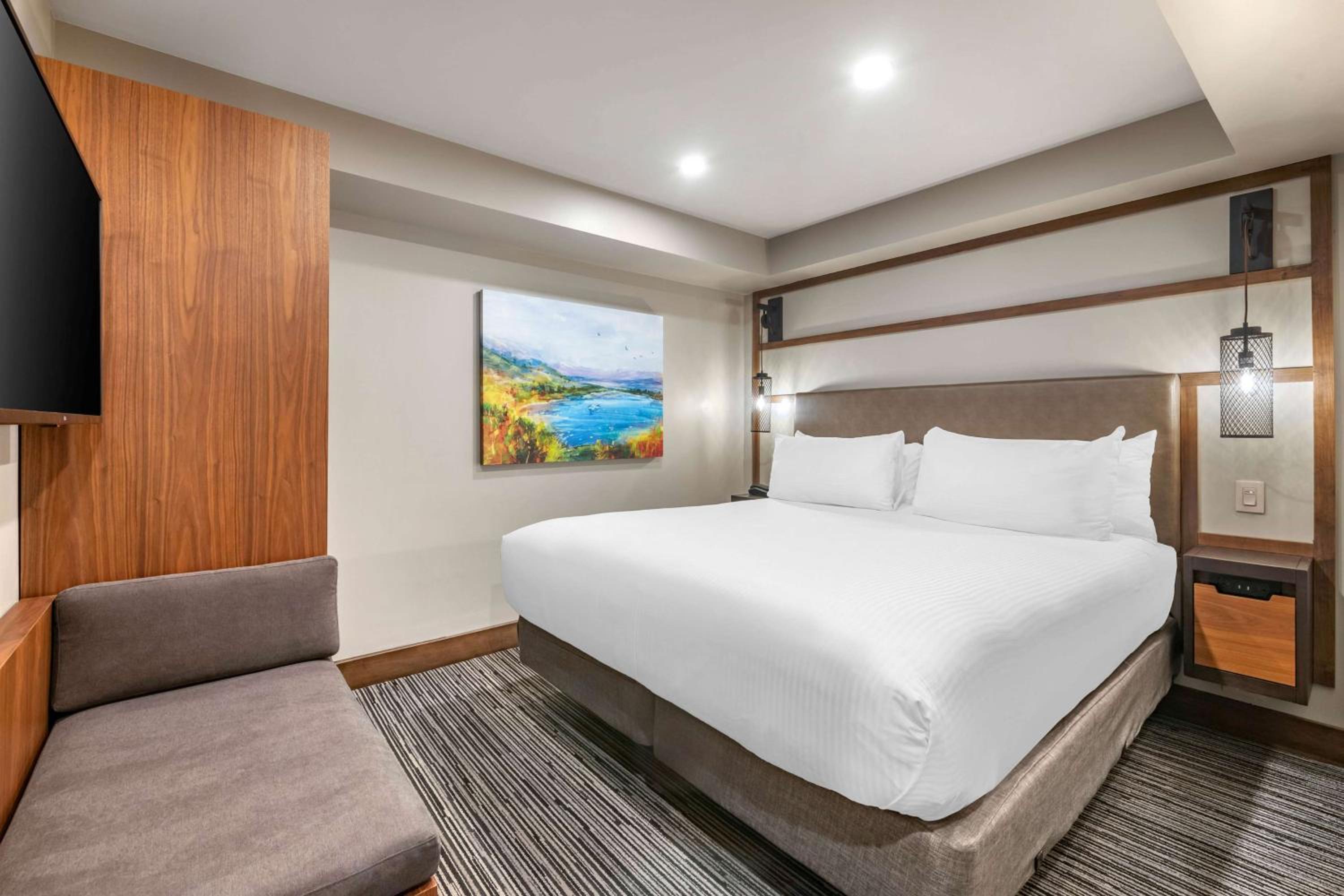 Lake Tahoe Vacations - Hilton Vacation Club Tahoe Seasons Lake Tahoe - Property Image 5