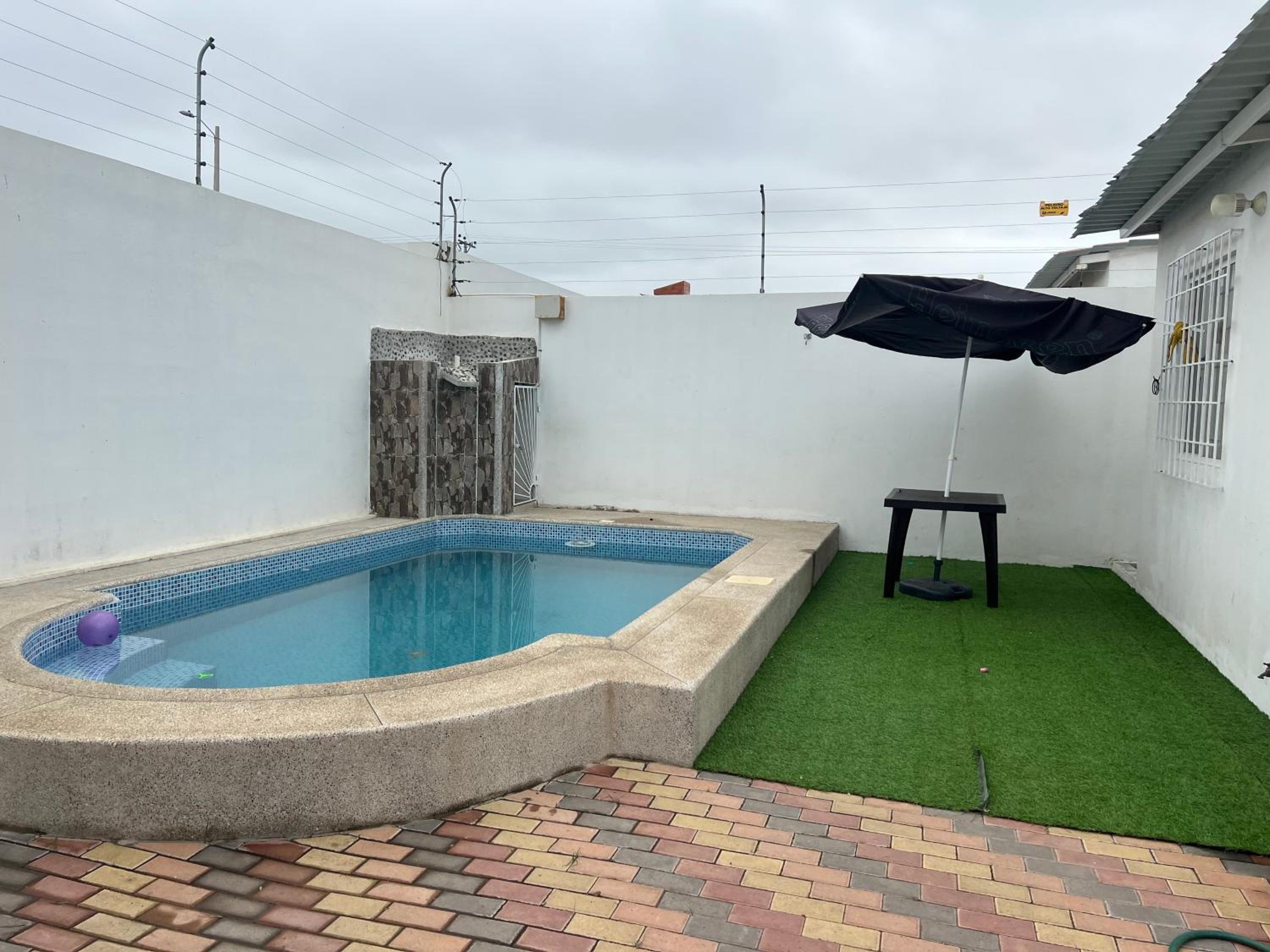 CaSa PrivaDa con Piscina