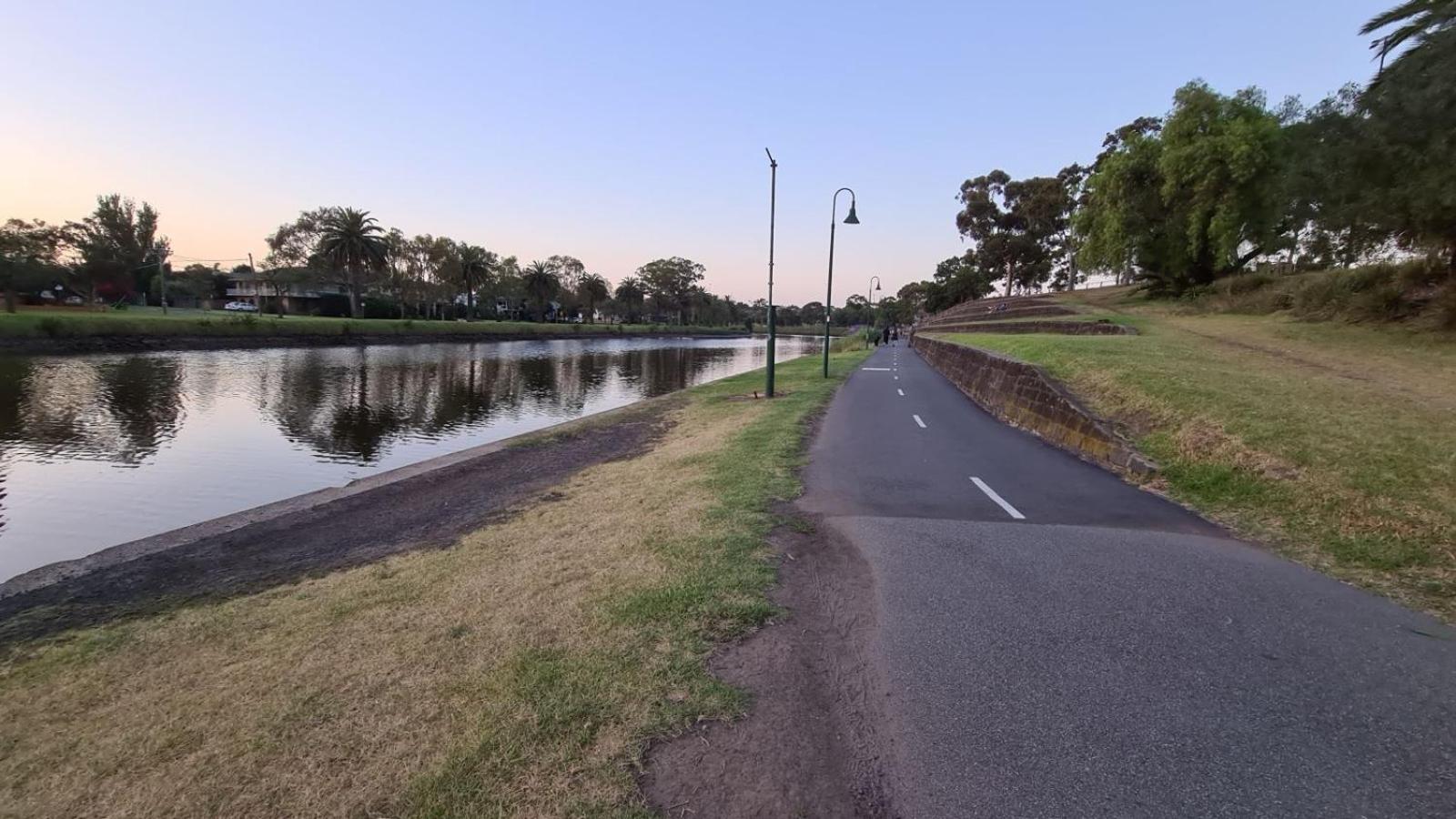 Unwind in style only 7km from CBD
