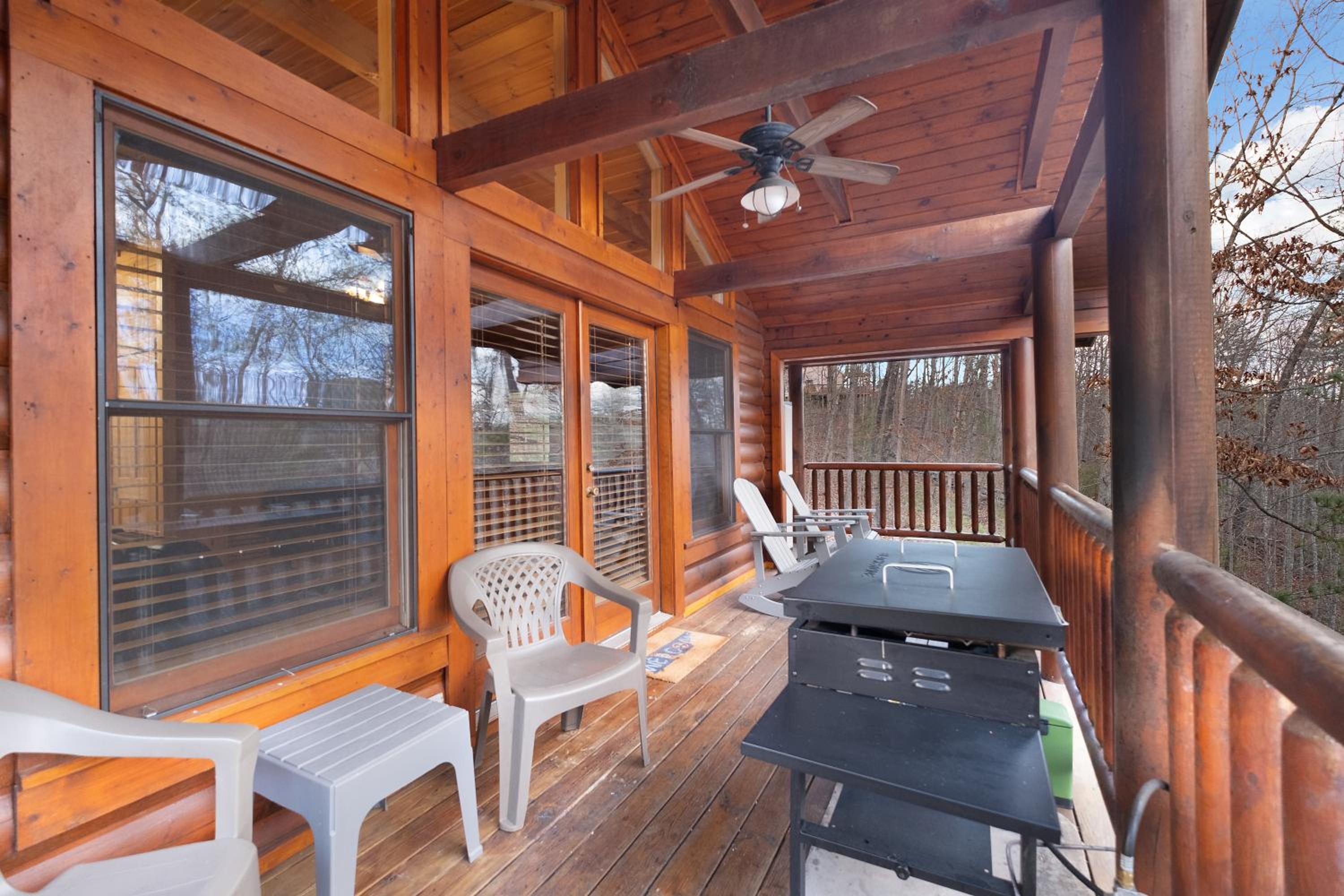 Briar Brook - Private Smoky Mountain Luxury Log Home with 2 Fireplaces, Hot Tub & Community Pool view 3