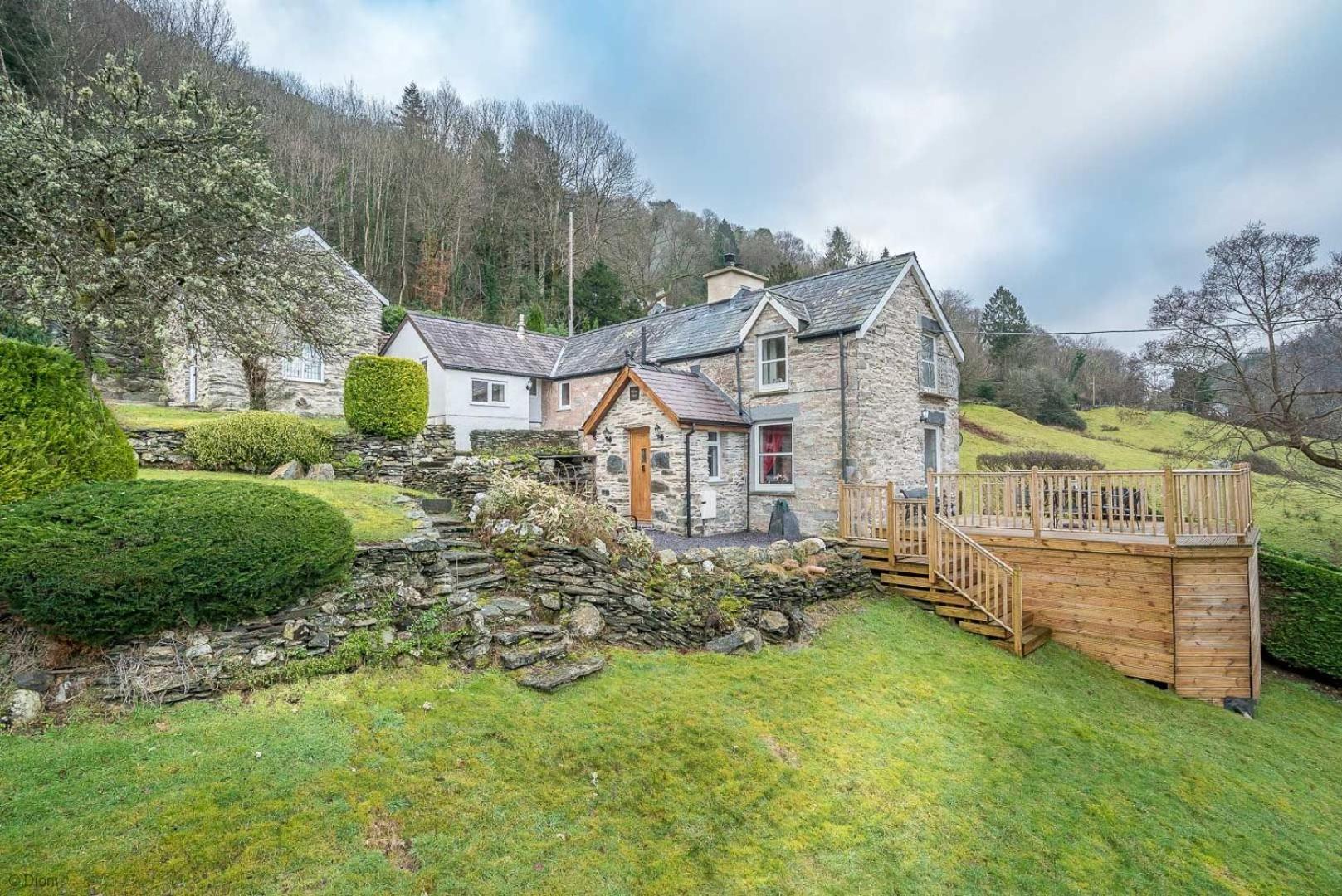 Wern-Fawr view 3
