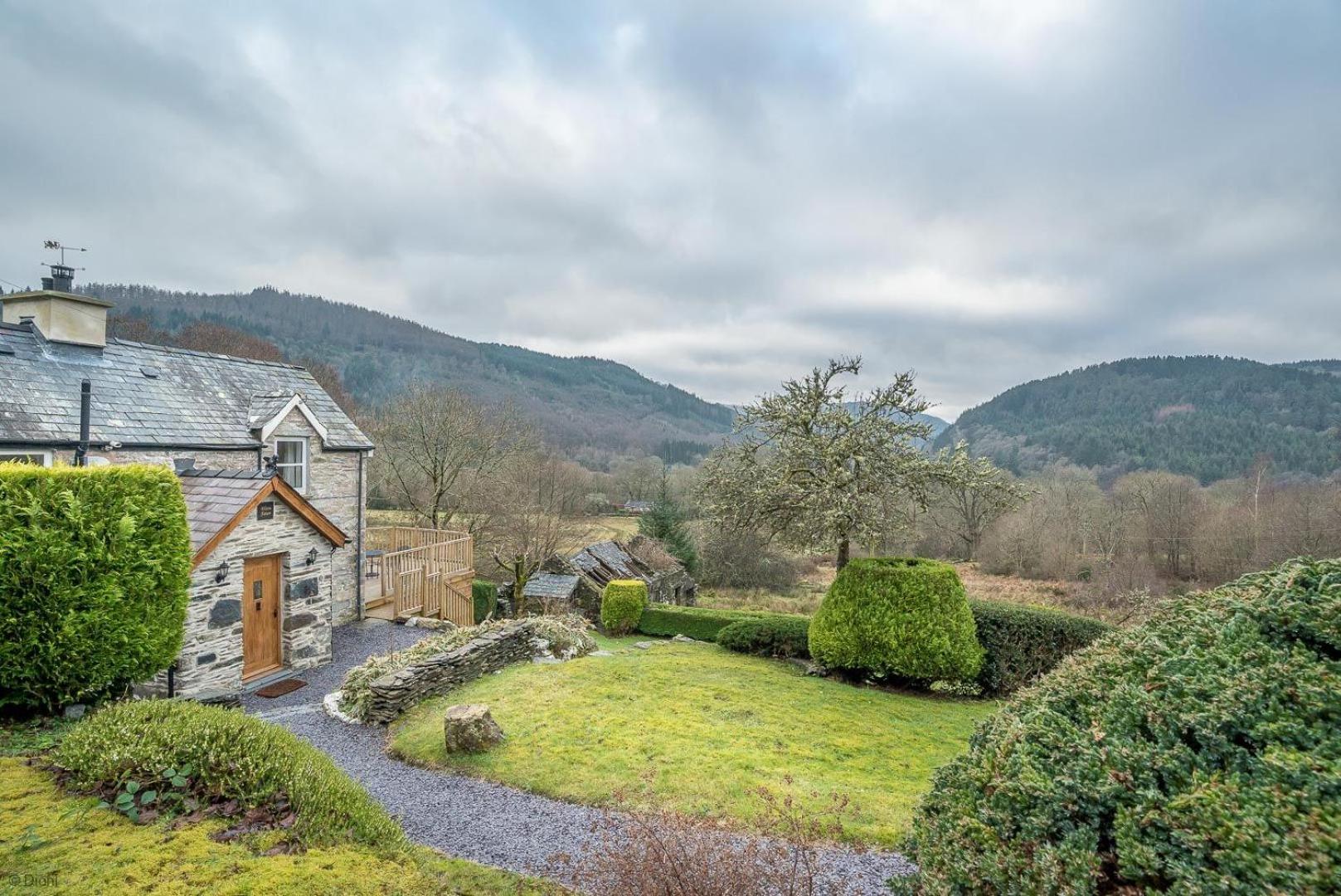 Wern-Fawr view 5
