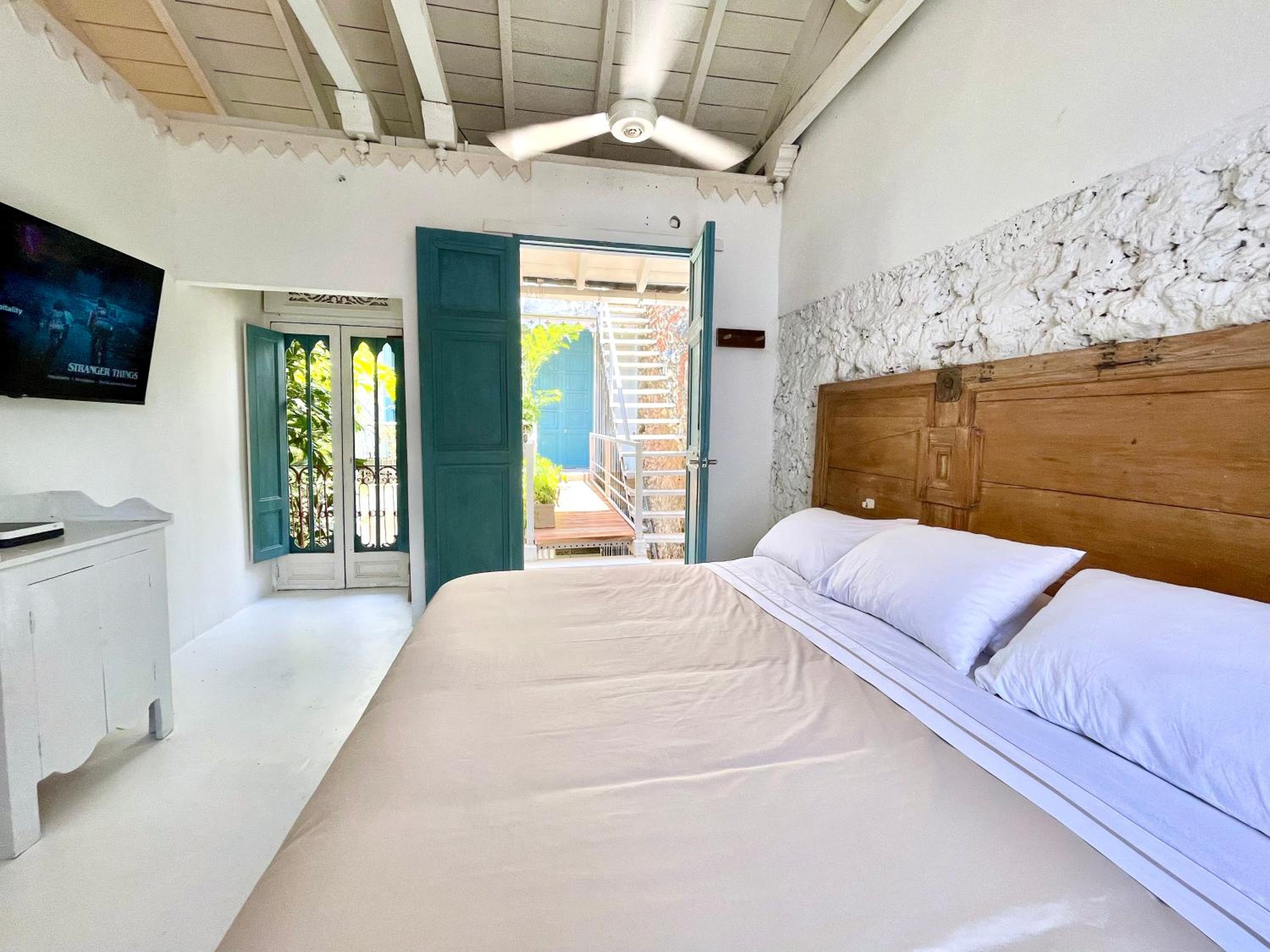 by Calamari Homes - Casa Aura Victoria walled city