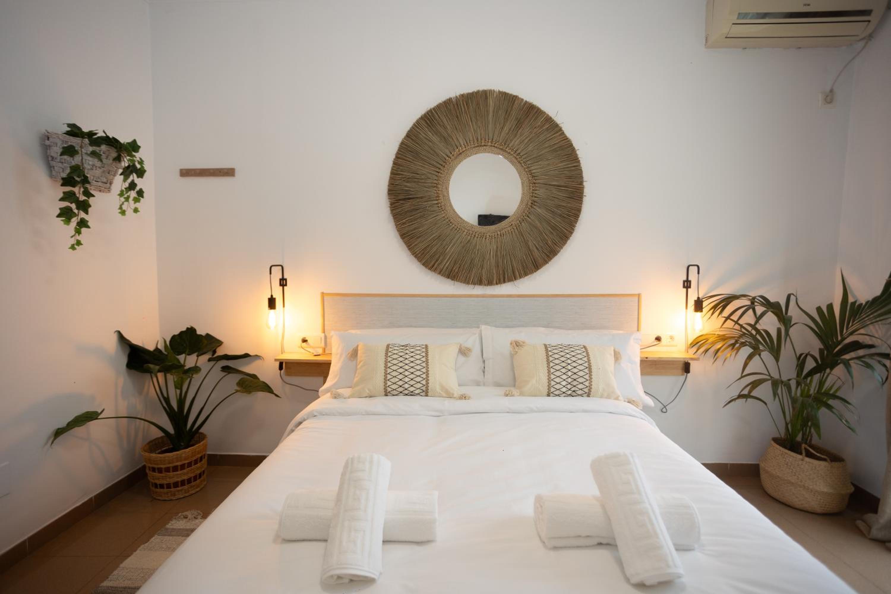 Naim Guest House Nerja