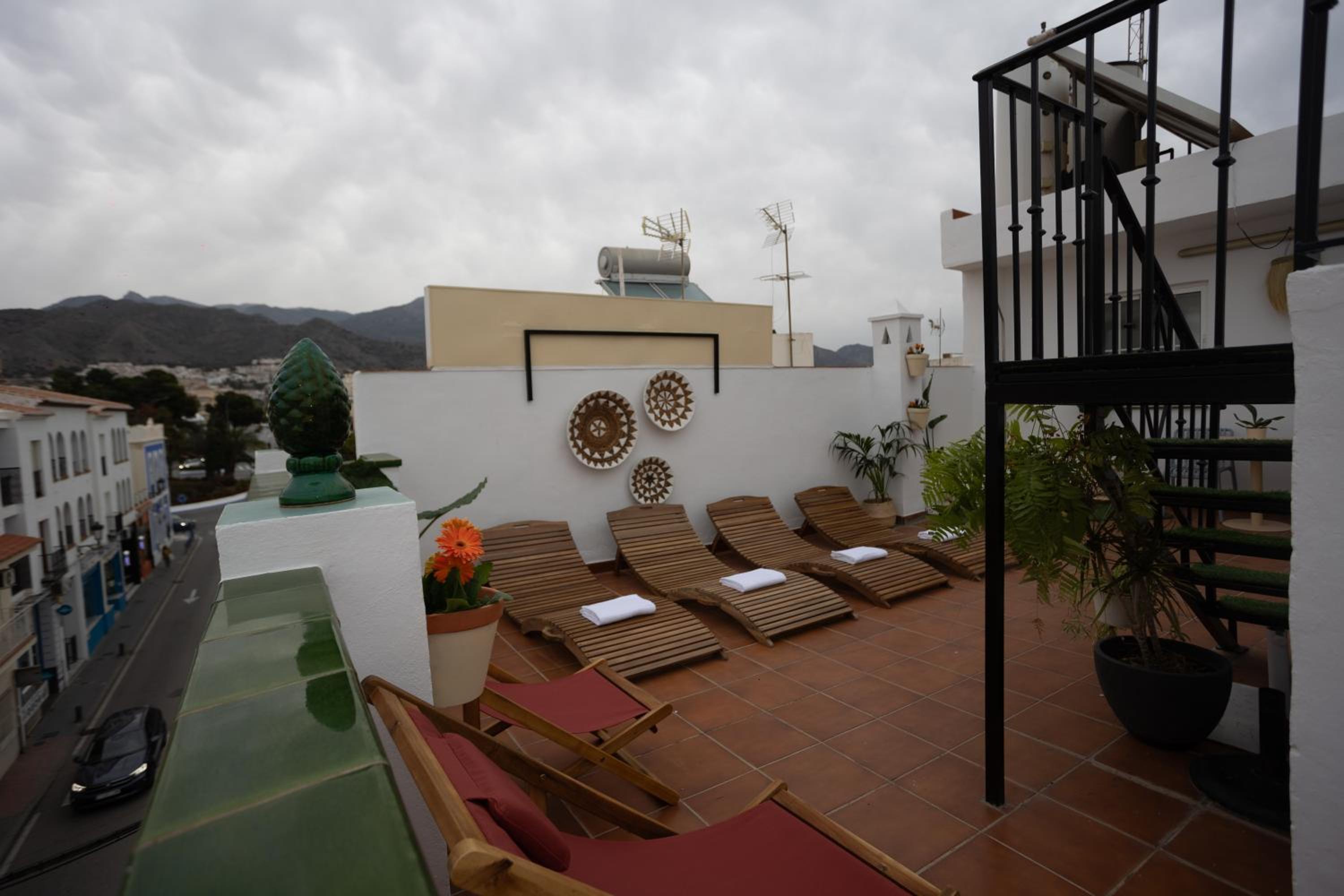Naim Guest House Nerja