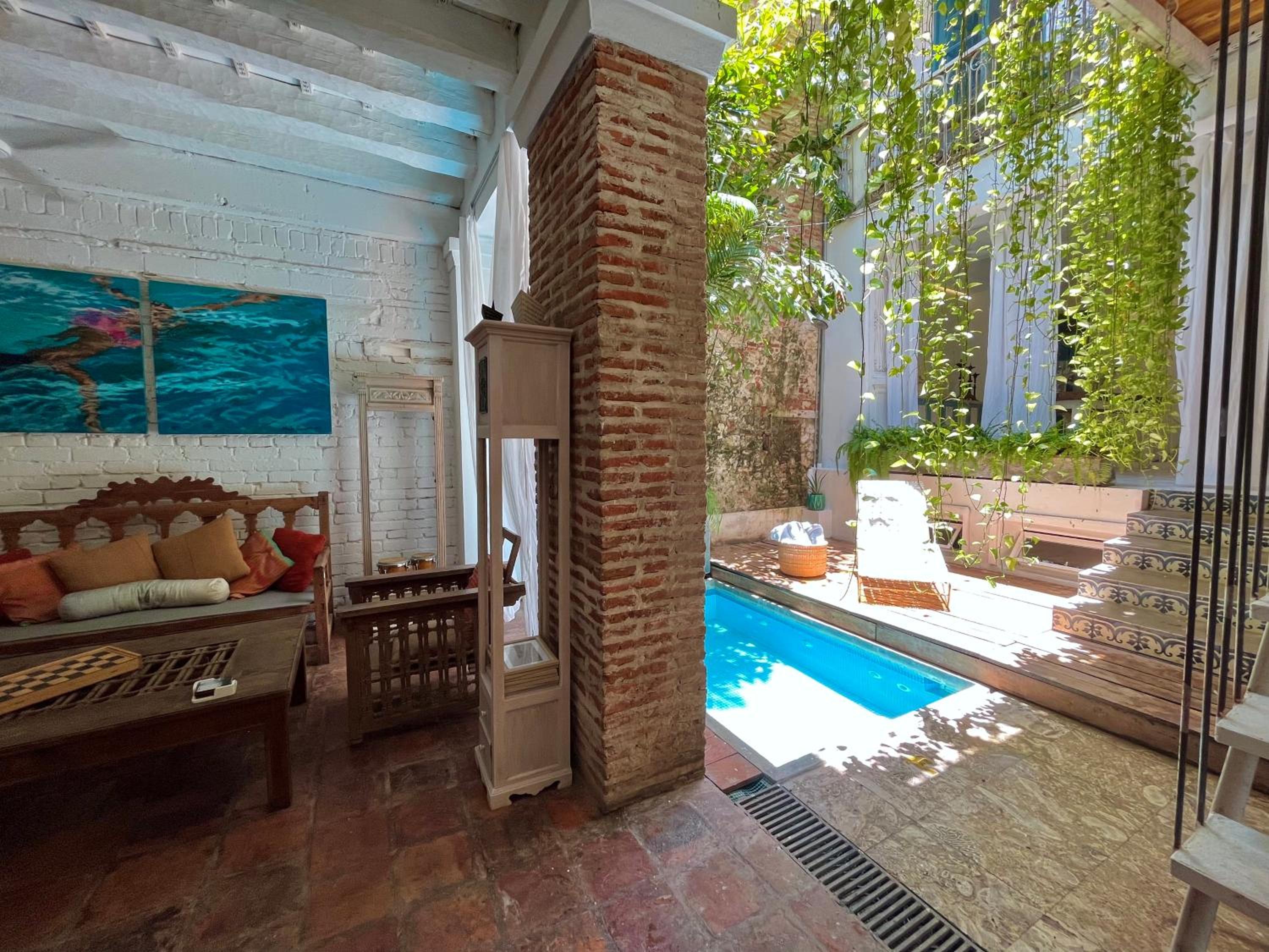 by Calamari Homes - Casa Aura Victoria walled city