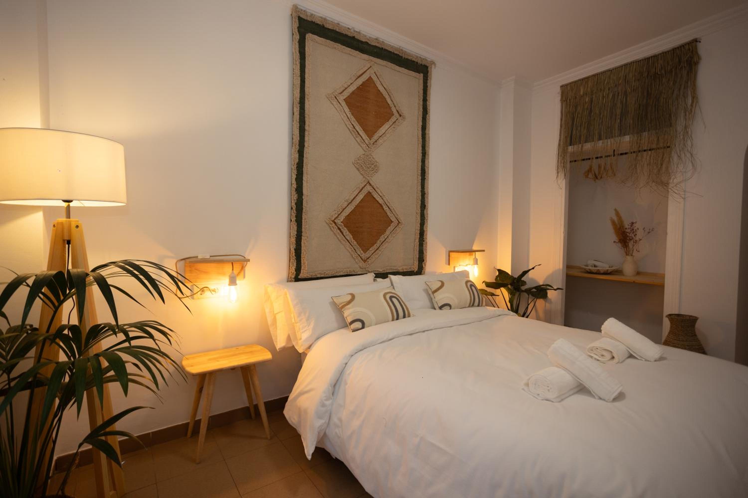 Naim Guest House Nerja