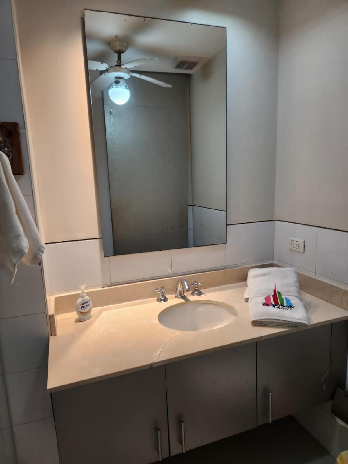 Apartamento con terraza Frente al Mar