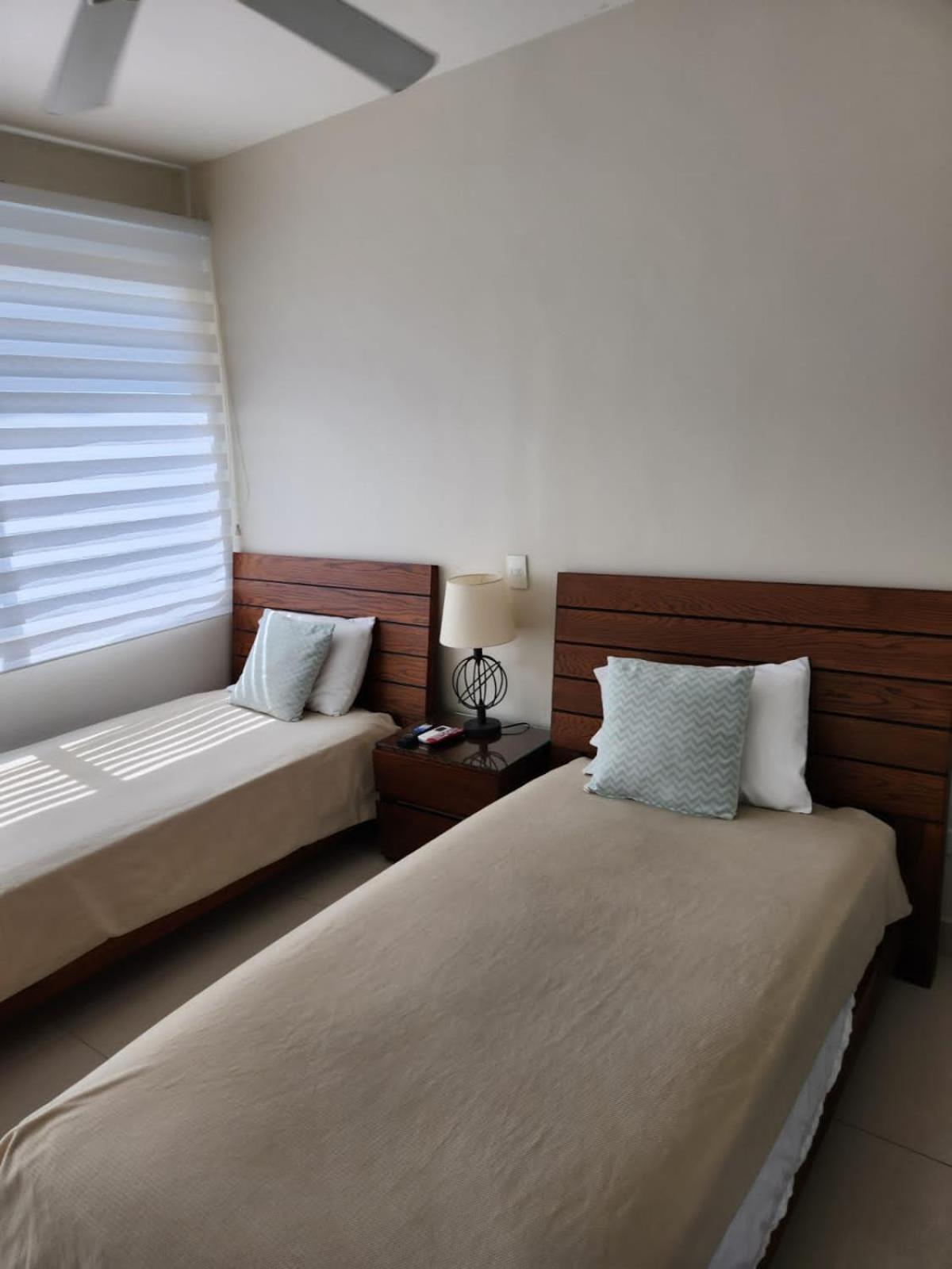 Apartamento con terraza Frente al Mar