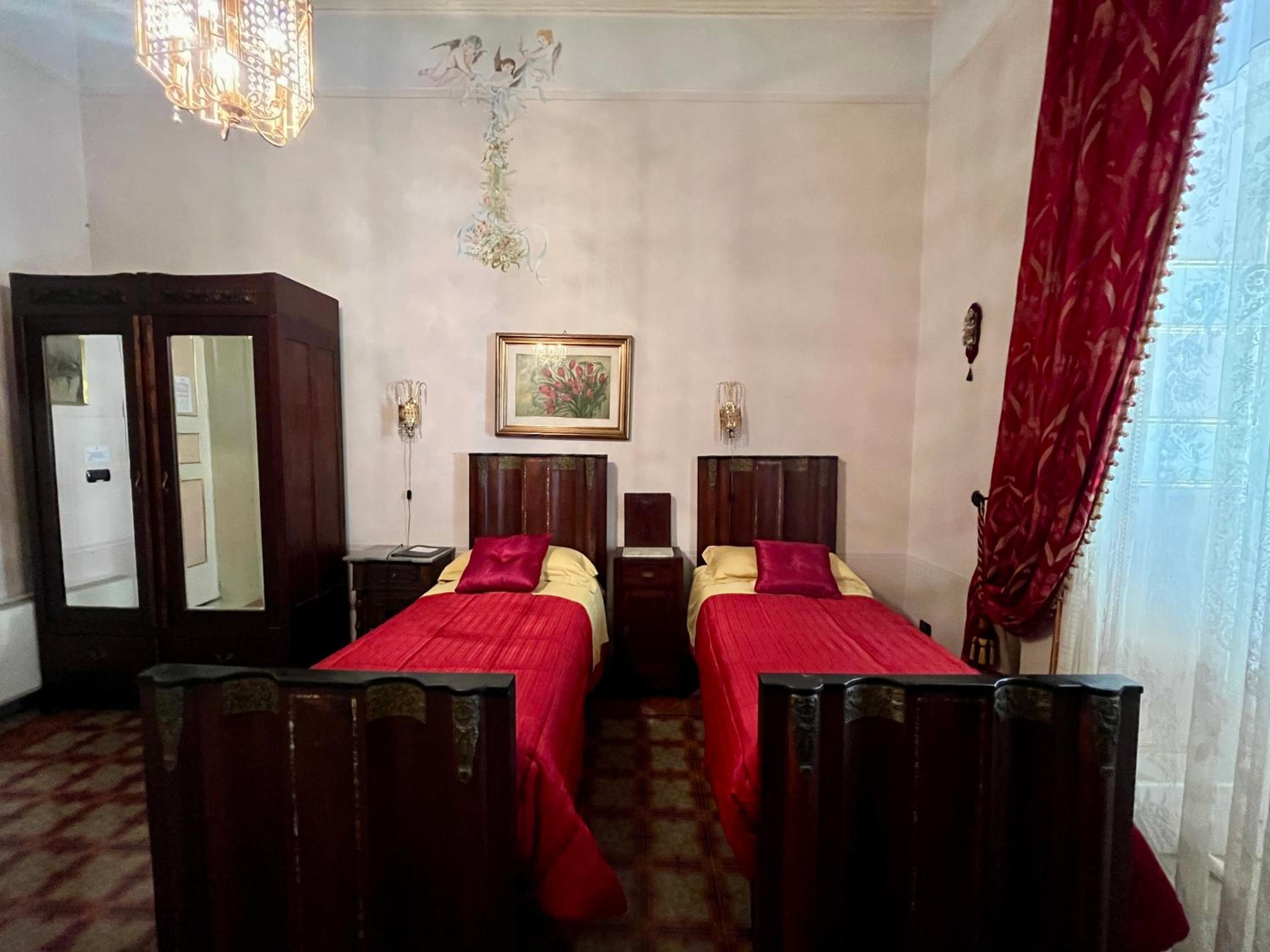 Palazzo De Castro