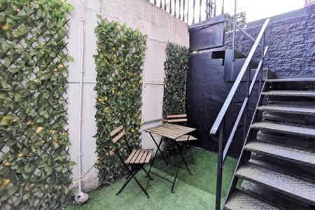 Cosy 1bed apartment with nice patio and fast WIFI F1