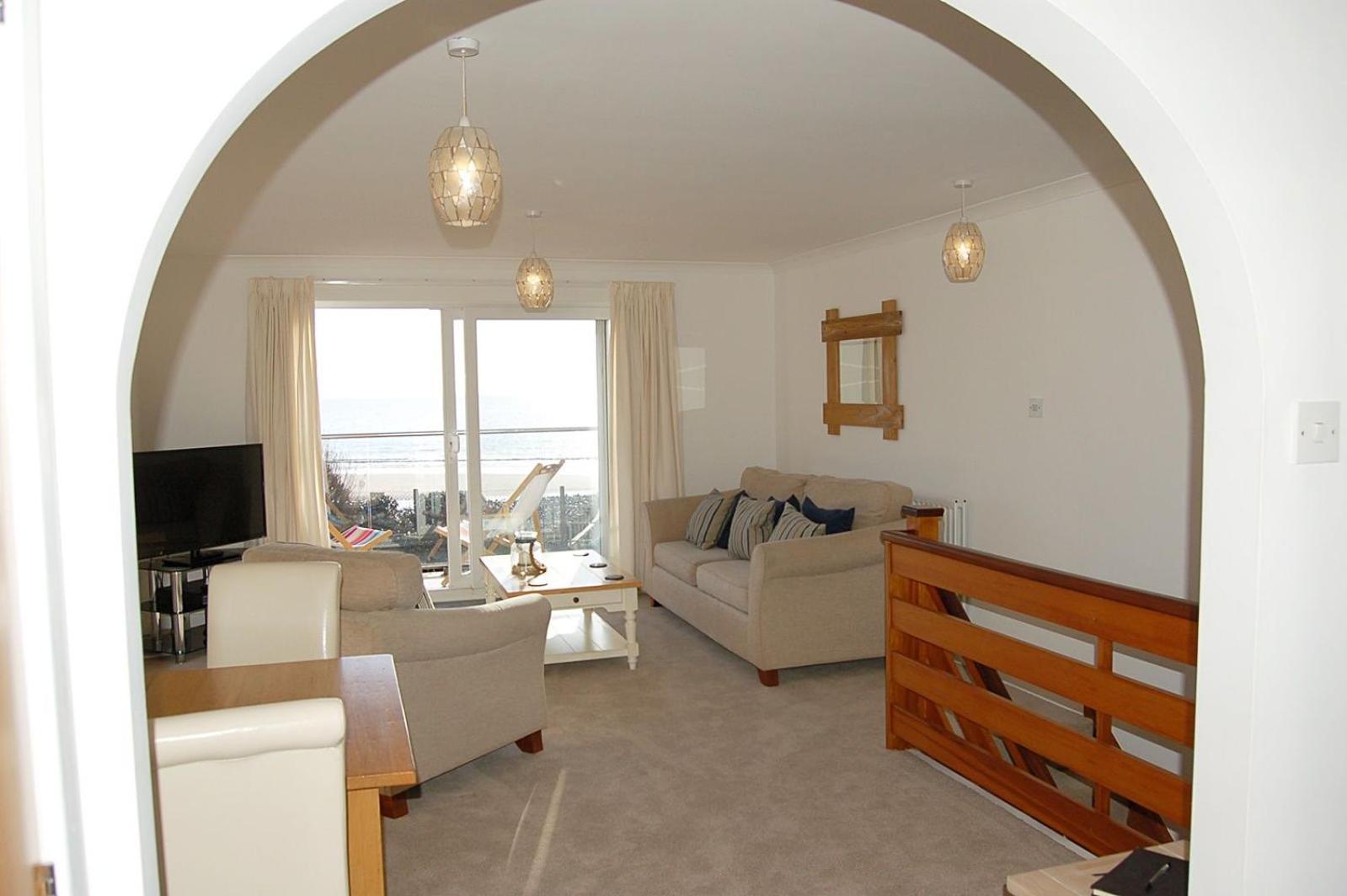 Ty Traeth Beach House view 5