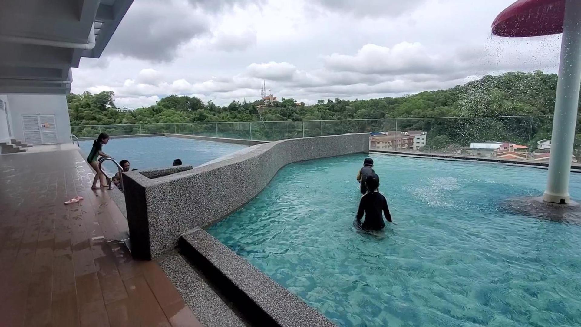 CASA CHINTA @ ICON RESIDENCE WITH POOL photo 3