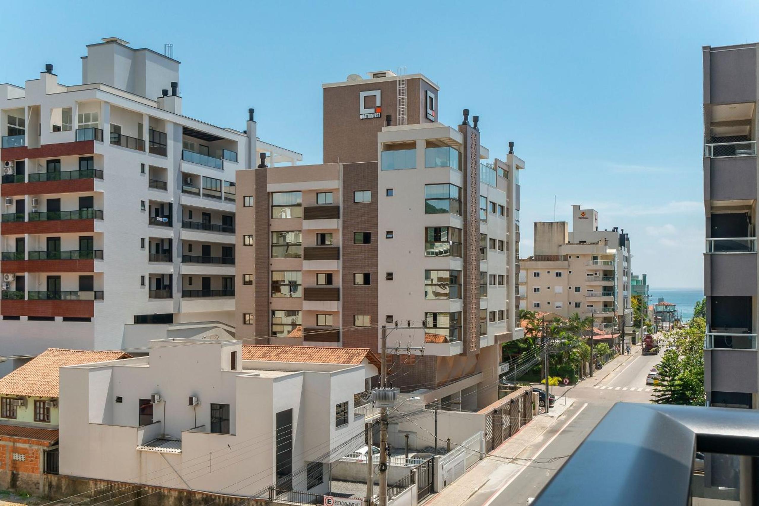 Sunny Flats