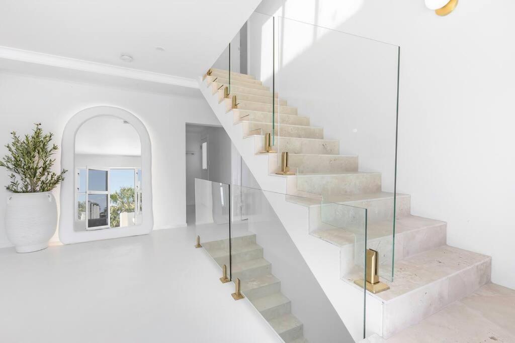 WhitsunStays - The Cyclades