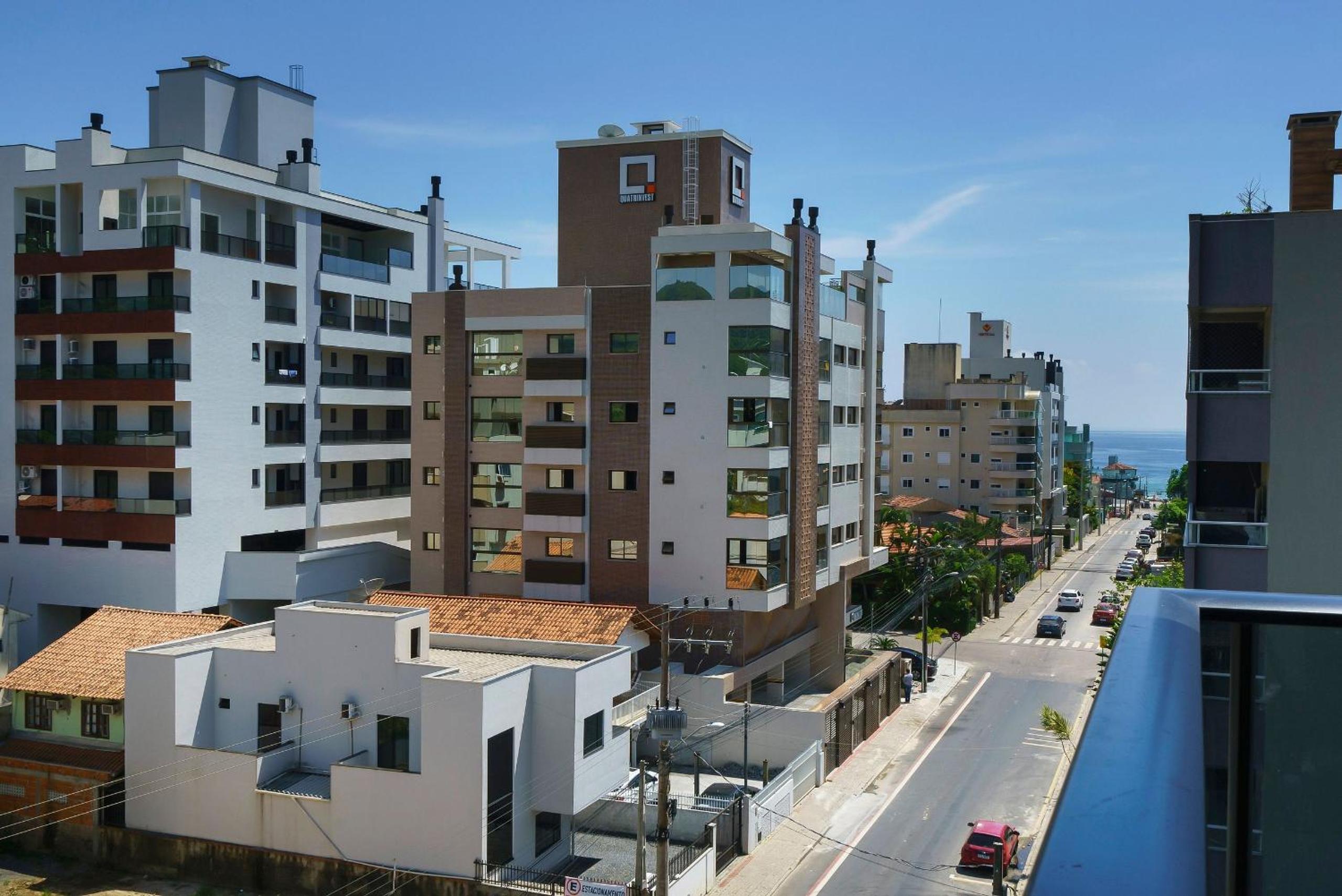 Sunny Flats